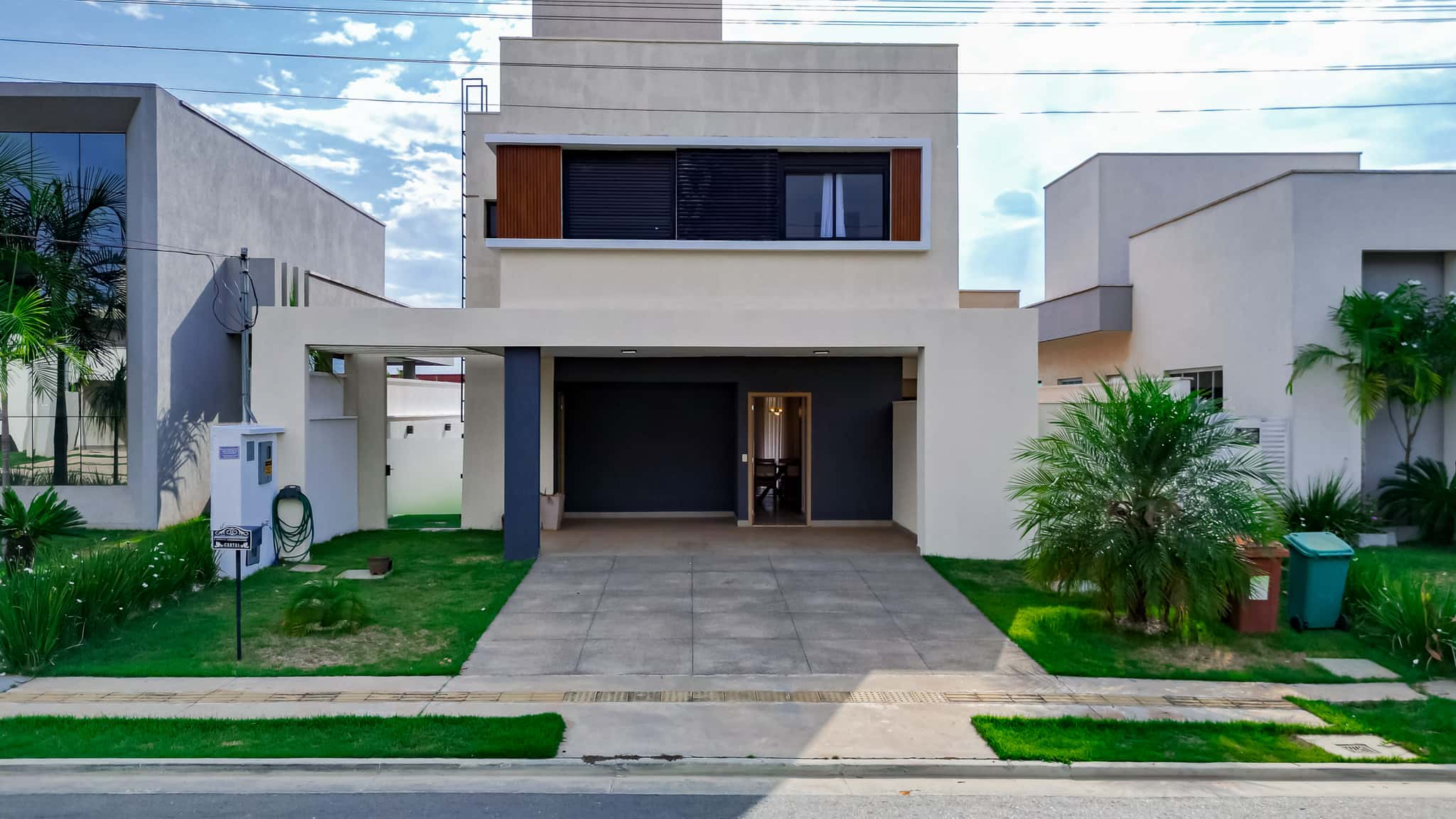 Sobrado Jardins Bolonha 300m²