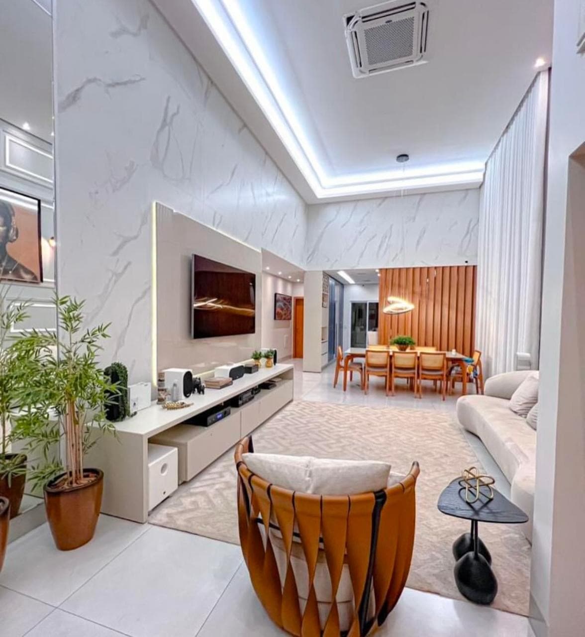 Casa Jardins Nápoles 390m²