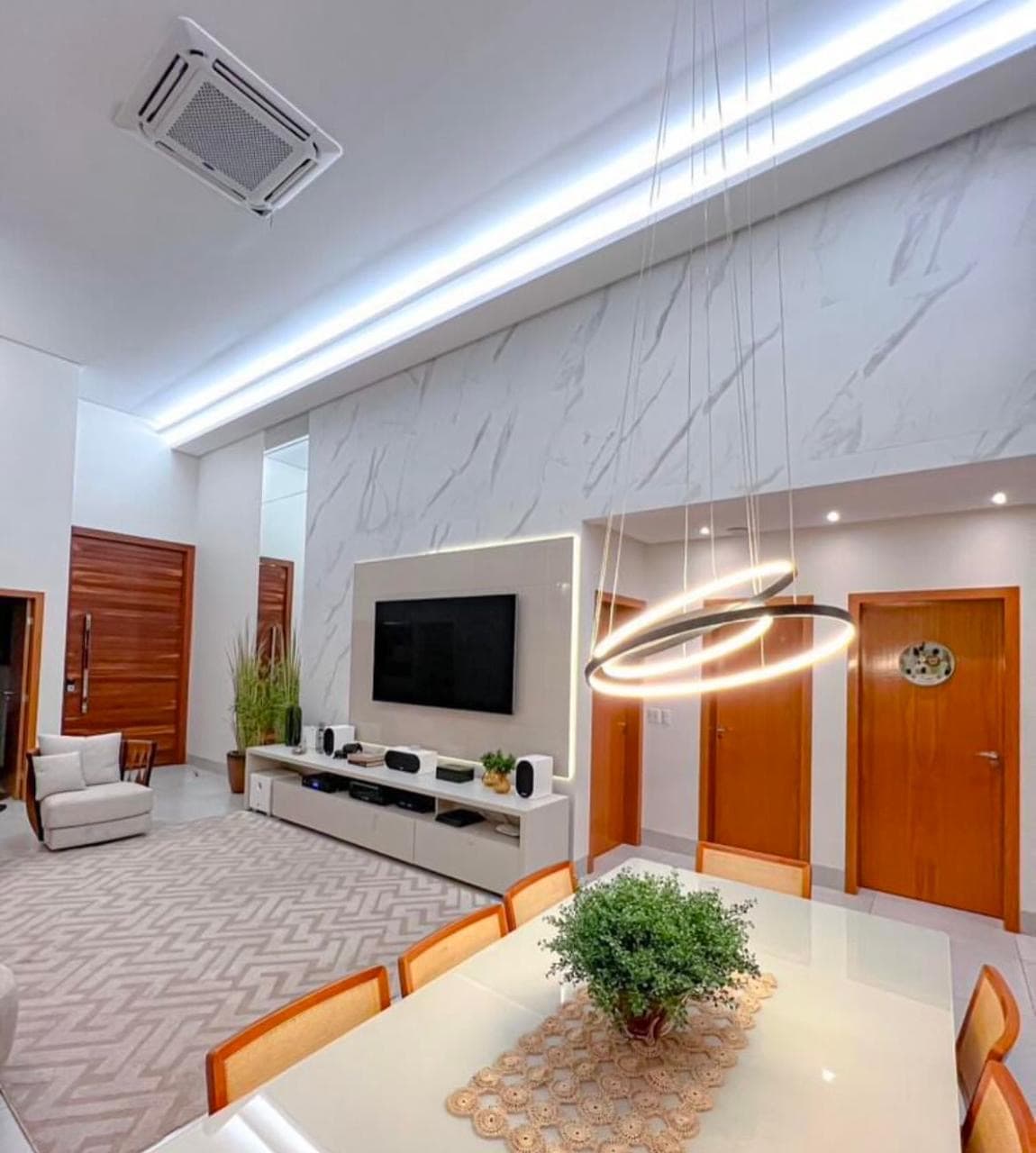 Casa Jardins Nápoles 390m²