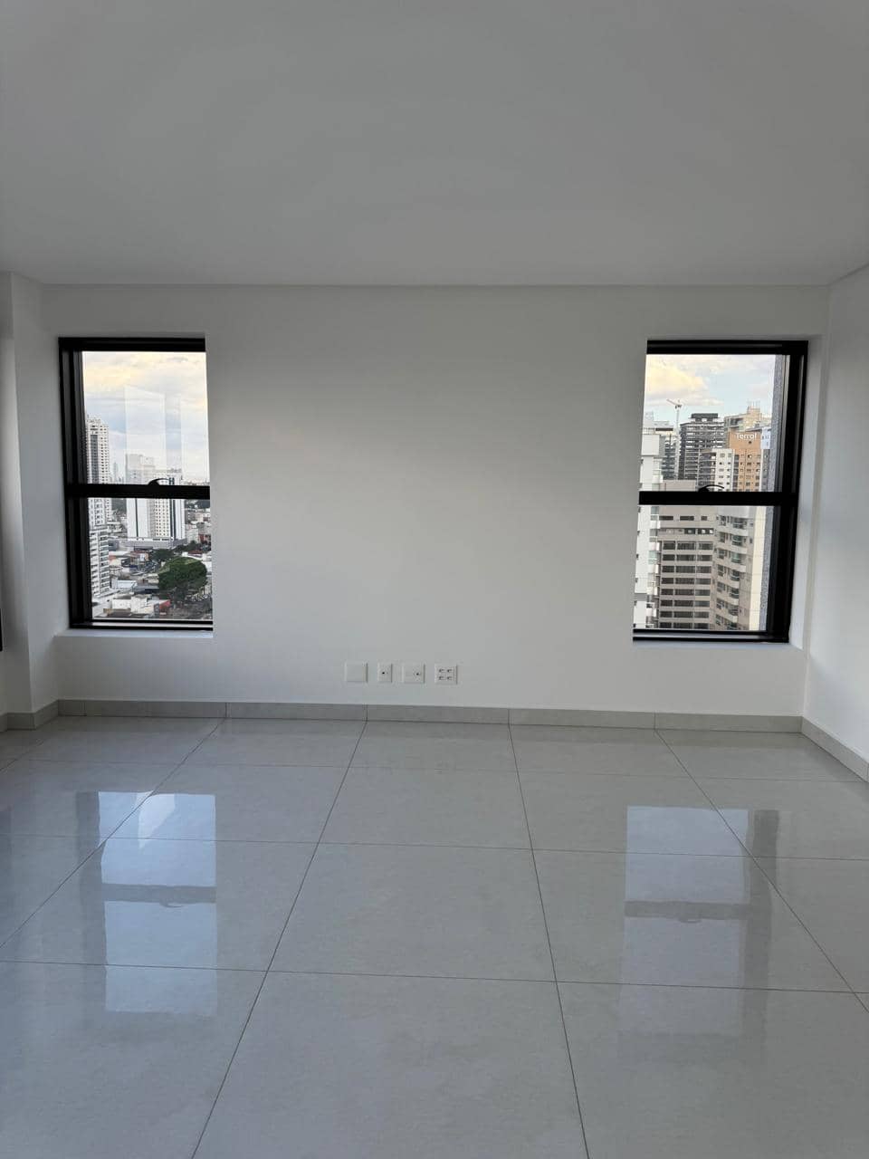 Apartamento Cristal Tower 202m²