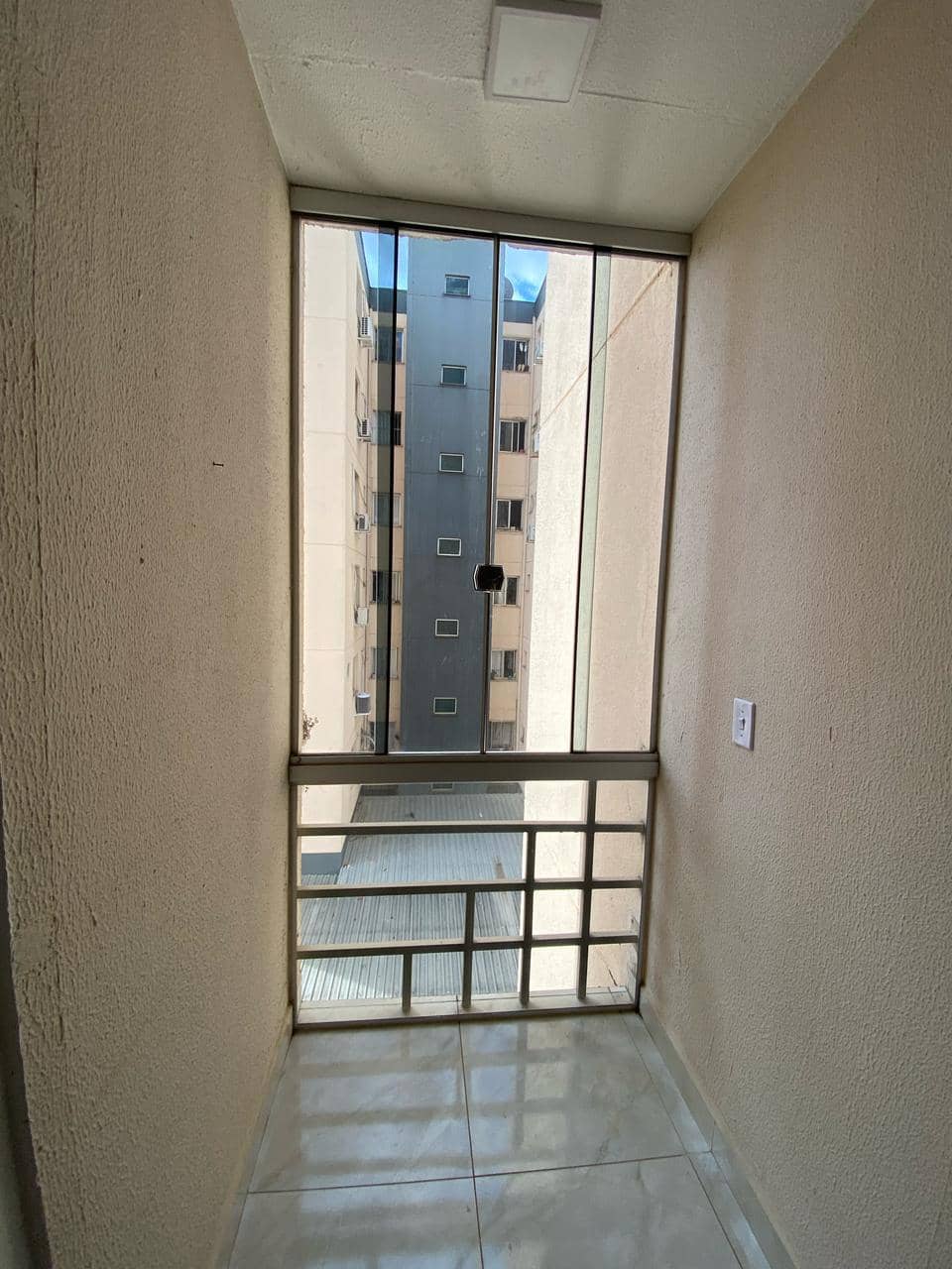 Apartamento Residencial Parque Oeste Goiá 59m²