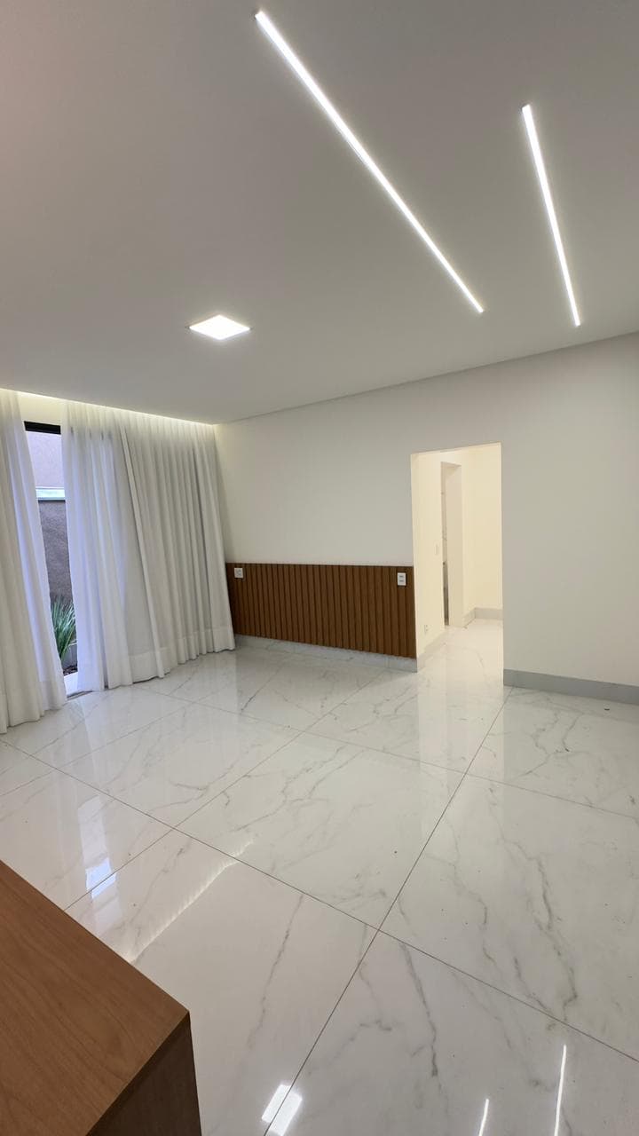 Casa Jardins Nápoles 300m²