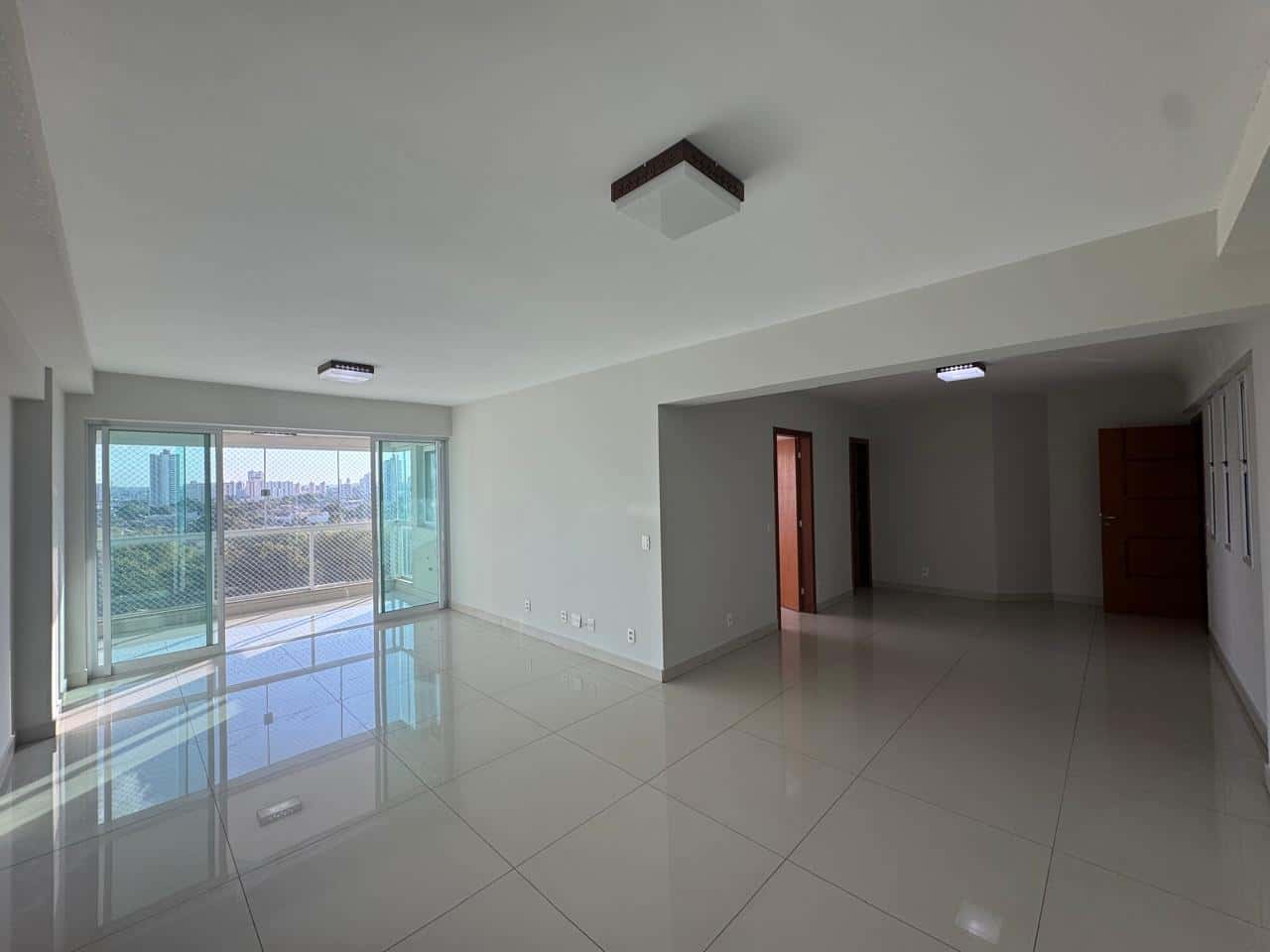 Apartamento Edifício Alamandas 169m²