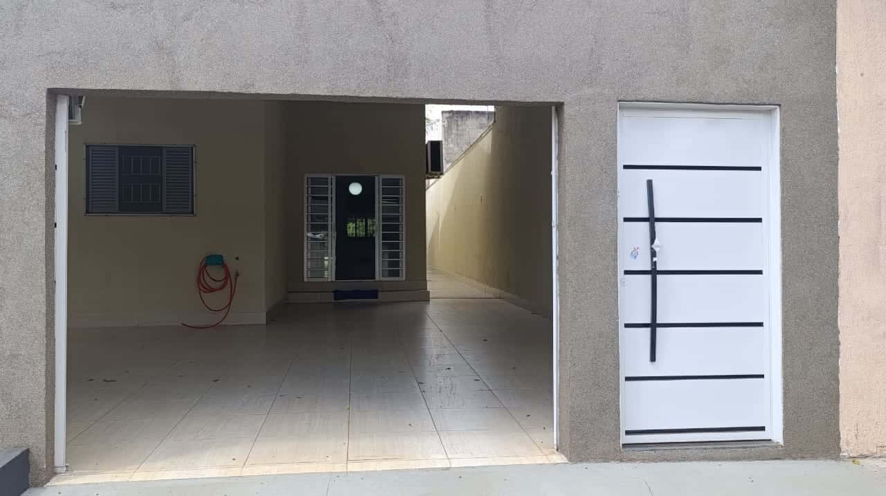 Casa Região do Cardoso | Aparecida de Goiânia 230m²