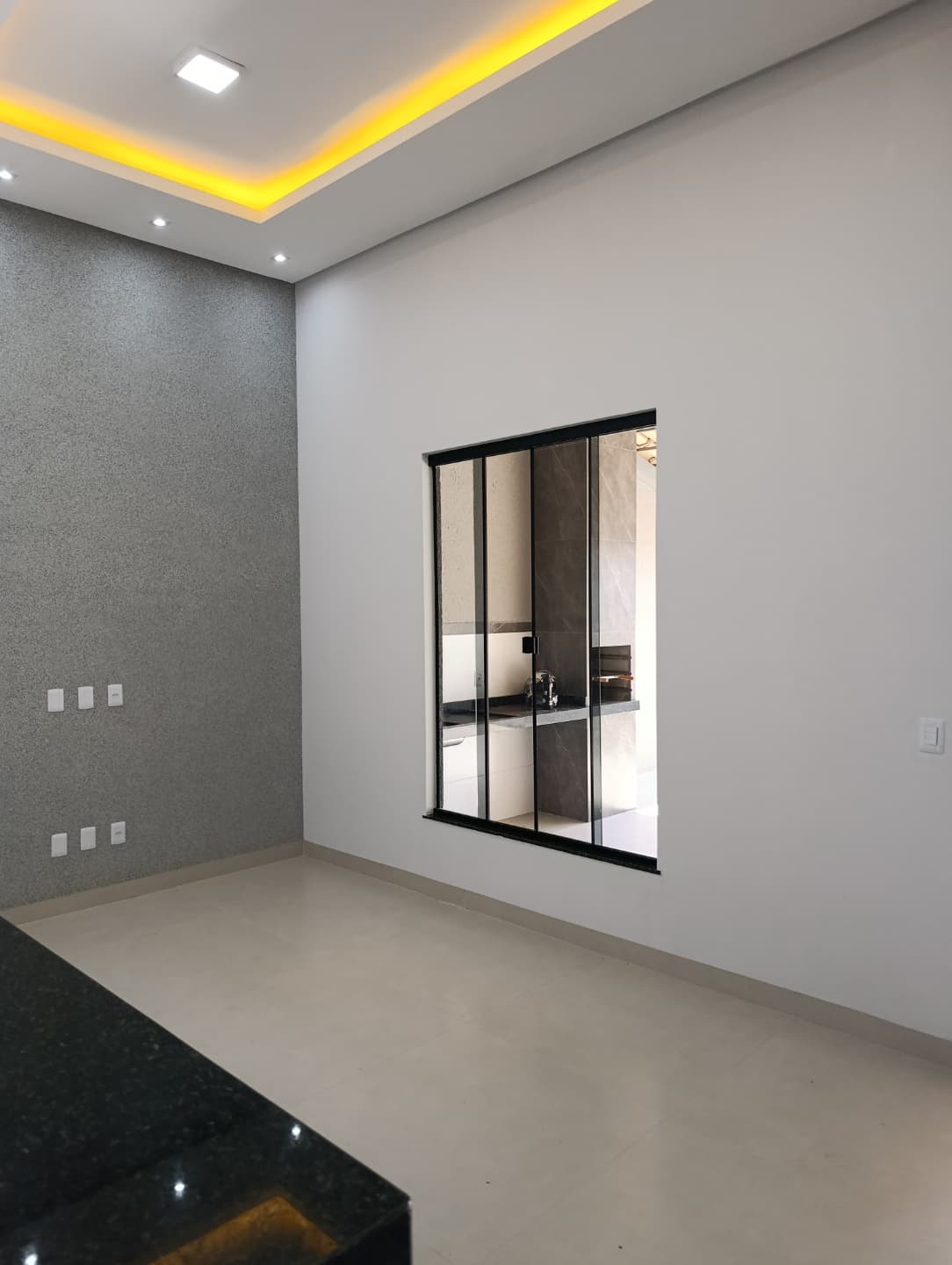 Vendo Casa 3Q Condomínio das Esmeralda Goiânia s