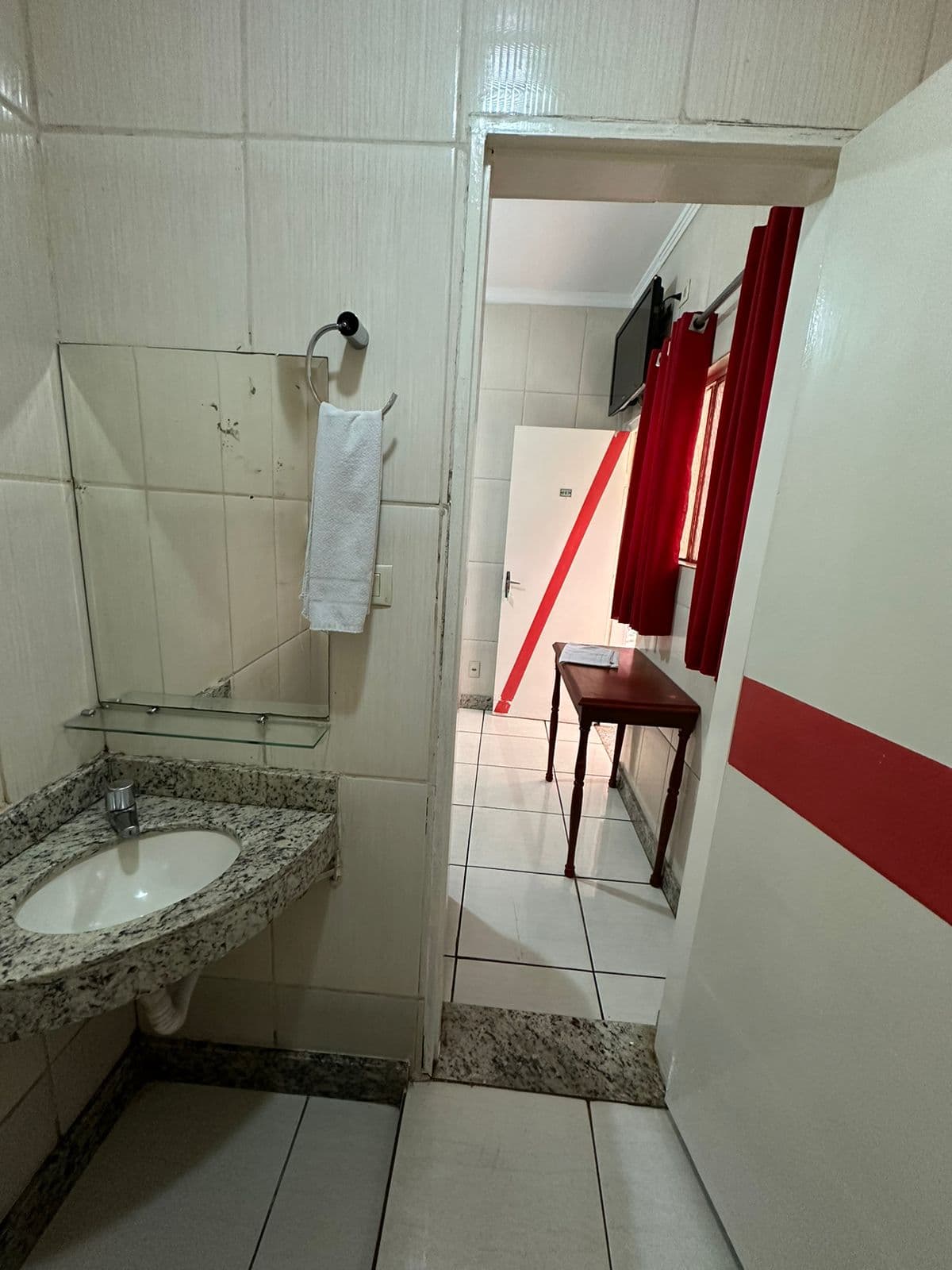 Hotel a venda no setor universitário divisa com setor central Funcionando oportunidade