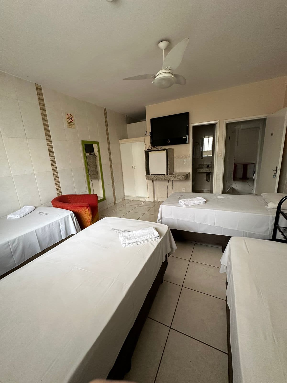 Hotel a venda no setor universitário divisa com setor central Funcionando oportunidade