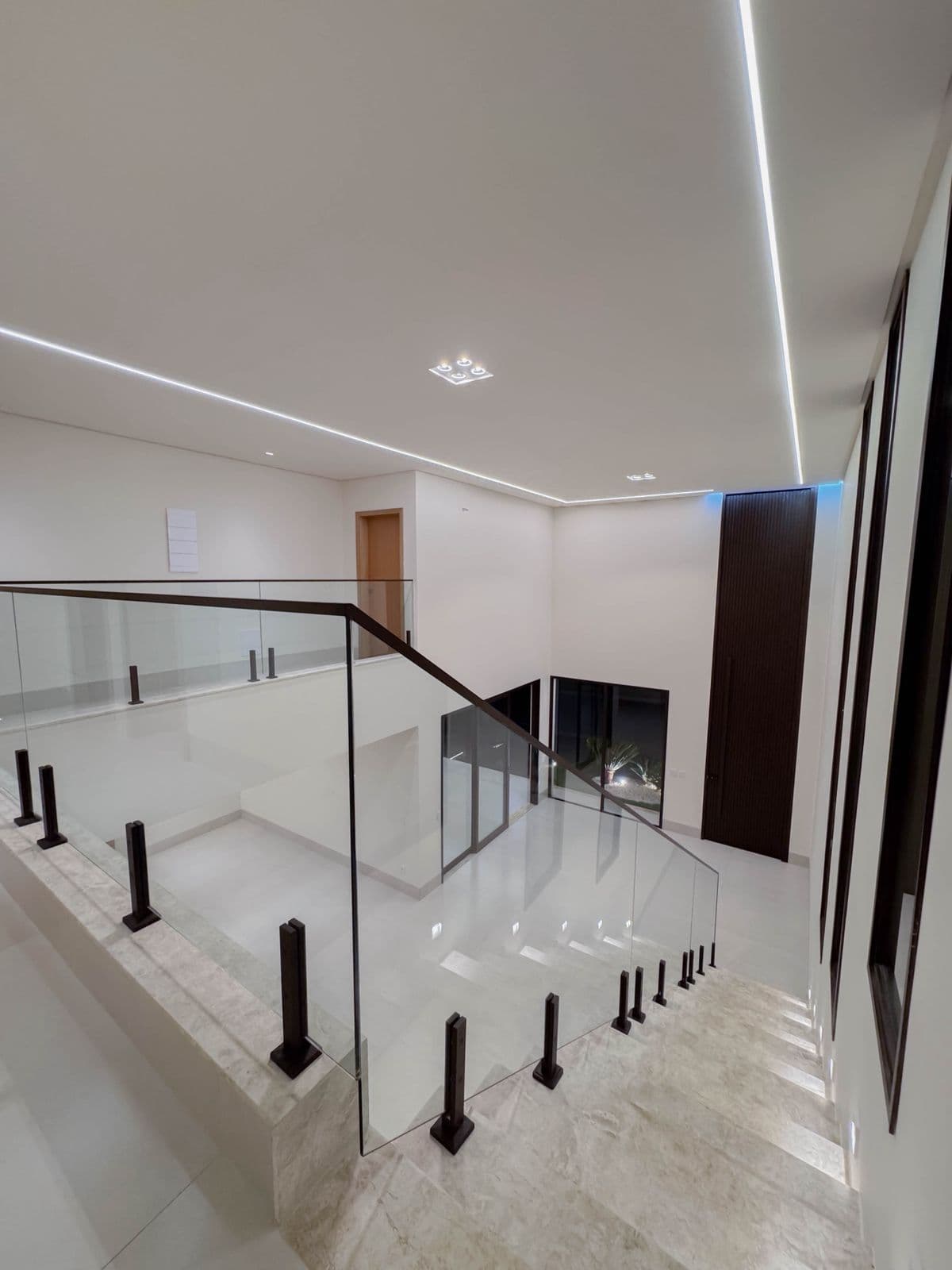 Sobrado no Jardins Capri | Frente ao bosque - 264m²