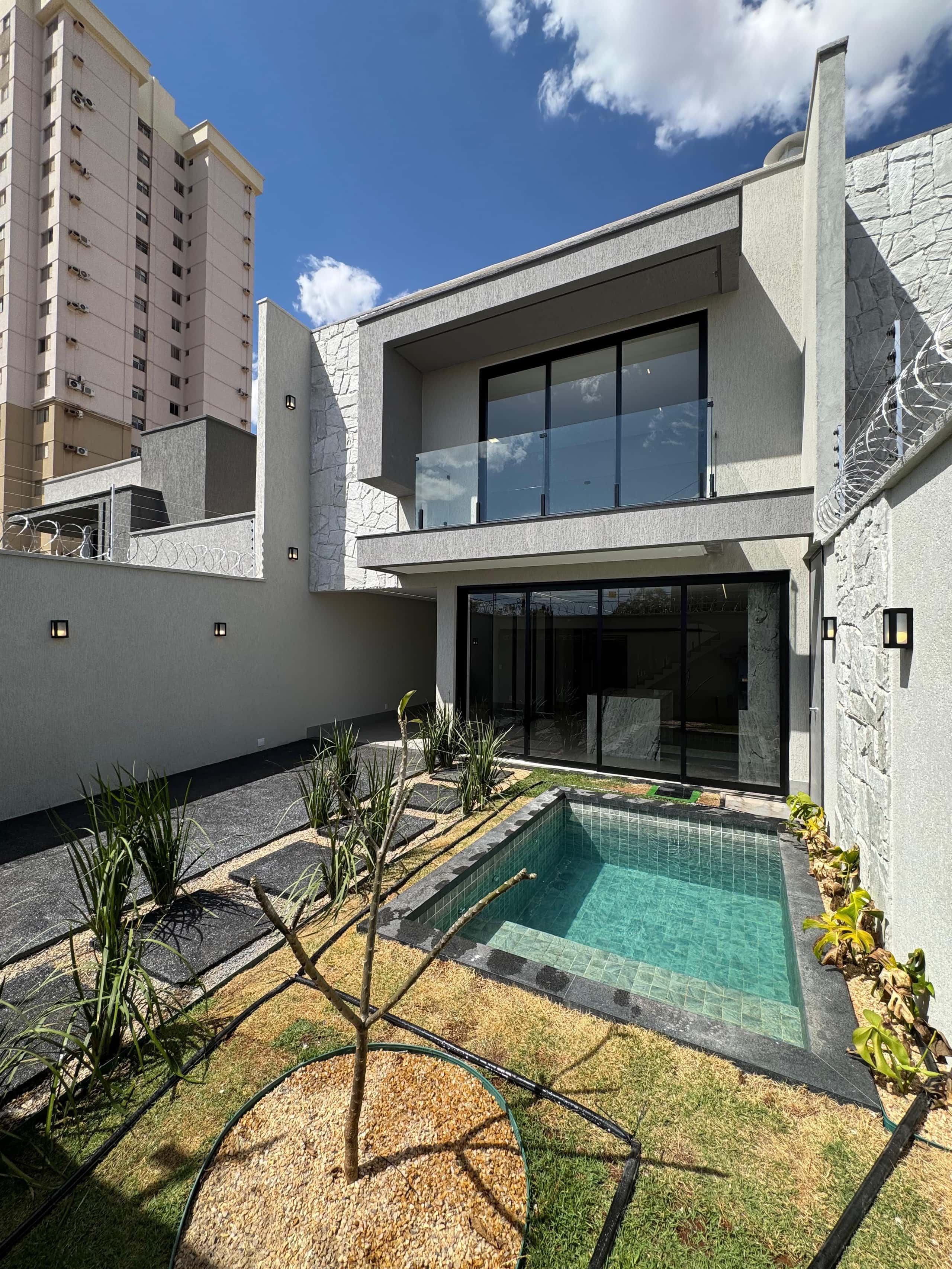 Sobrado 02 - Parque Amazônia - 160m²