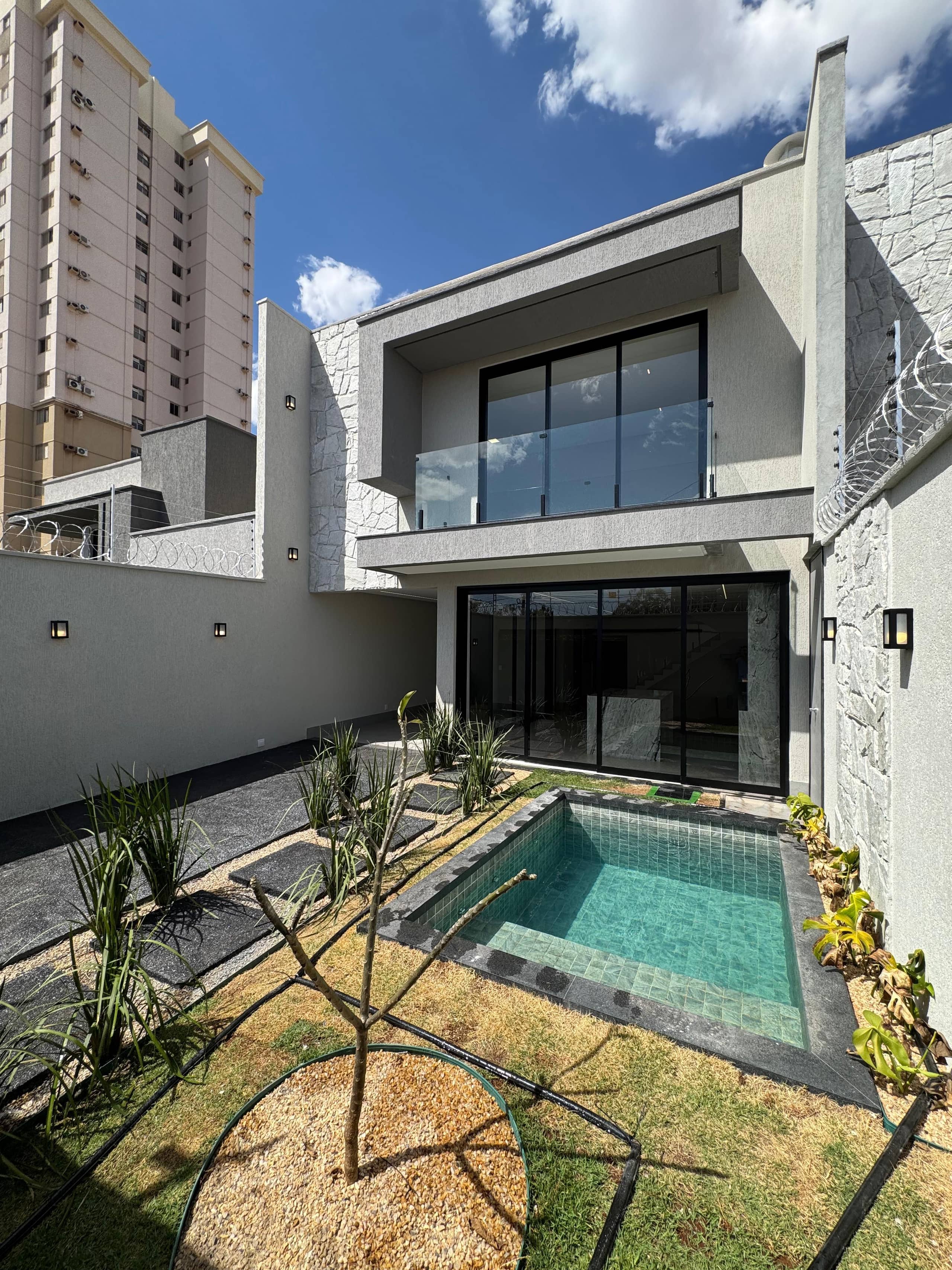 Sobrado 02 - Parque Amazônia - 160m²