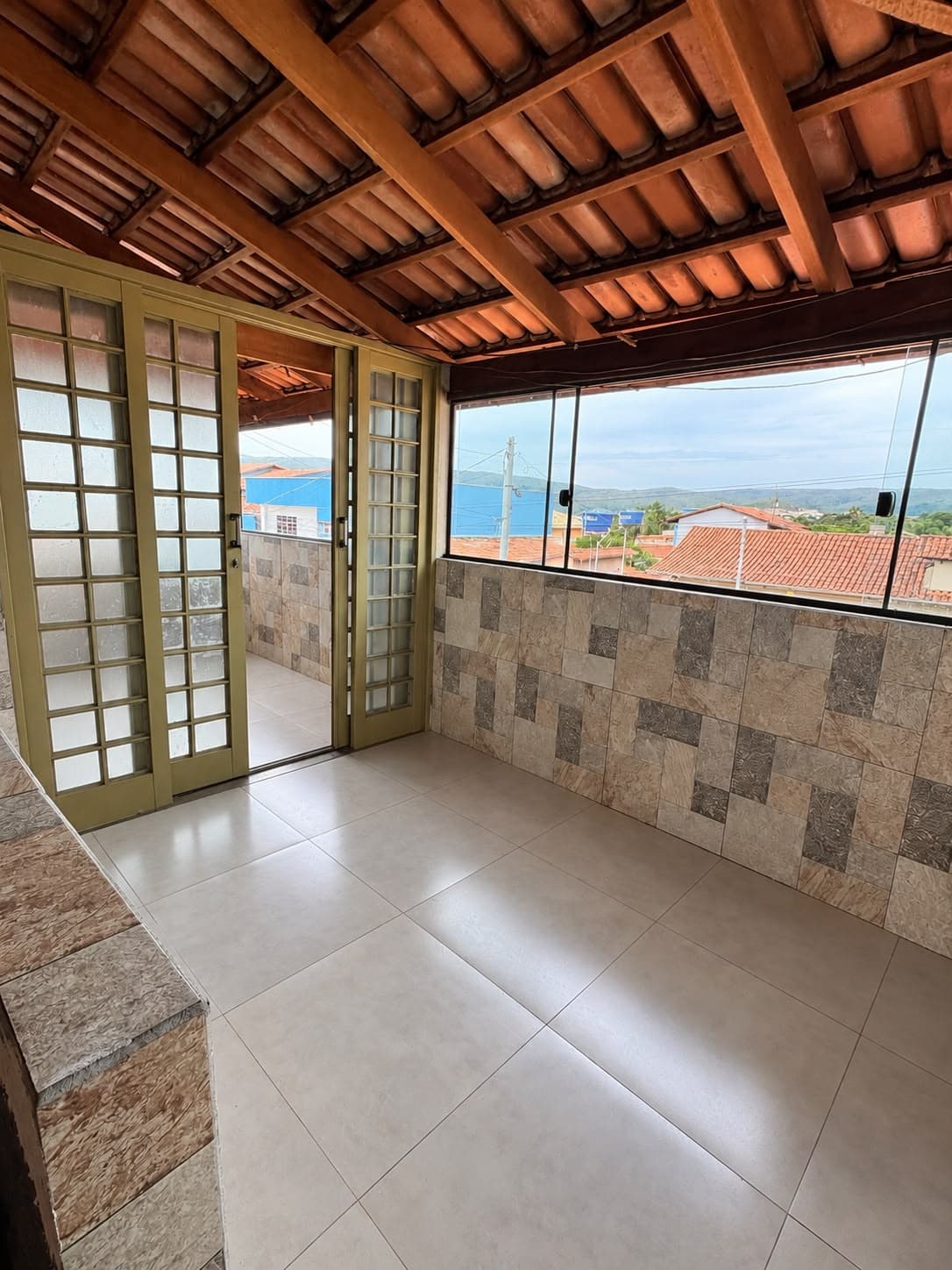4 CASAS Á VENDA EM PIRENÓPOLIS - TODAS ALUGADAS