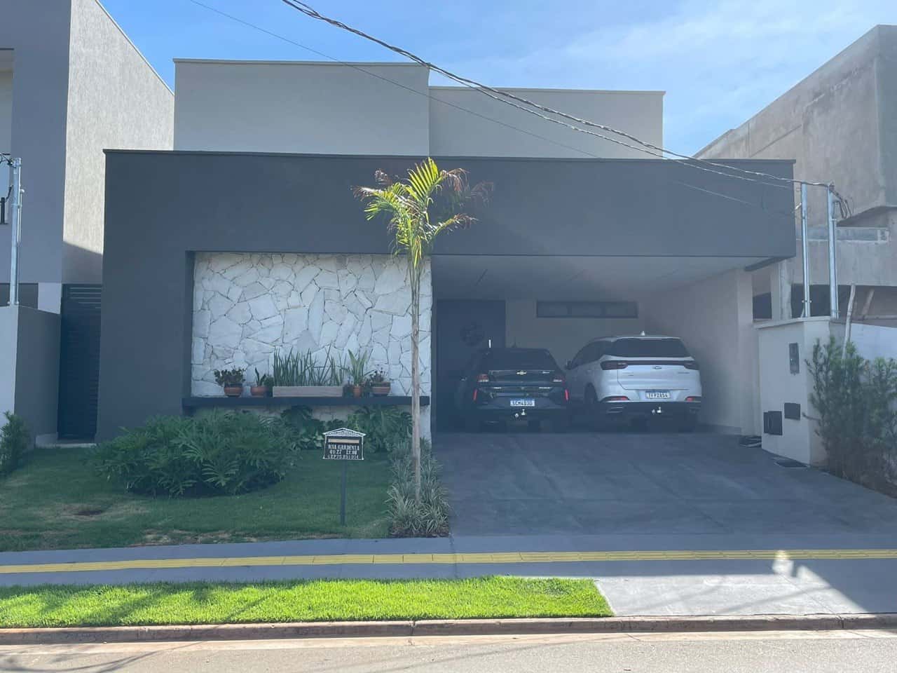 Casa Térrea No Jardins Capri - 147m²