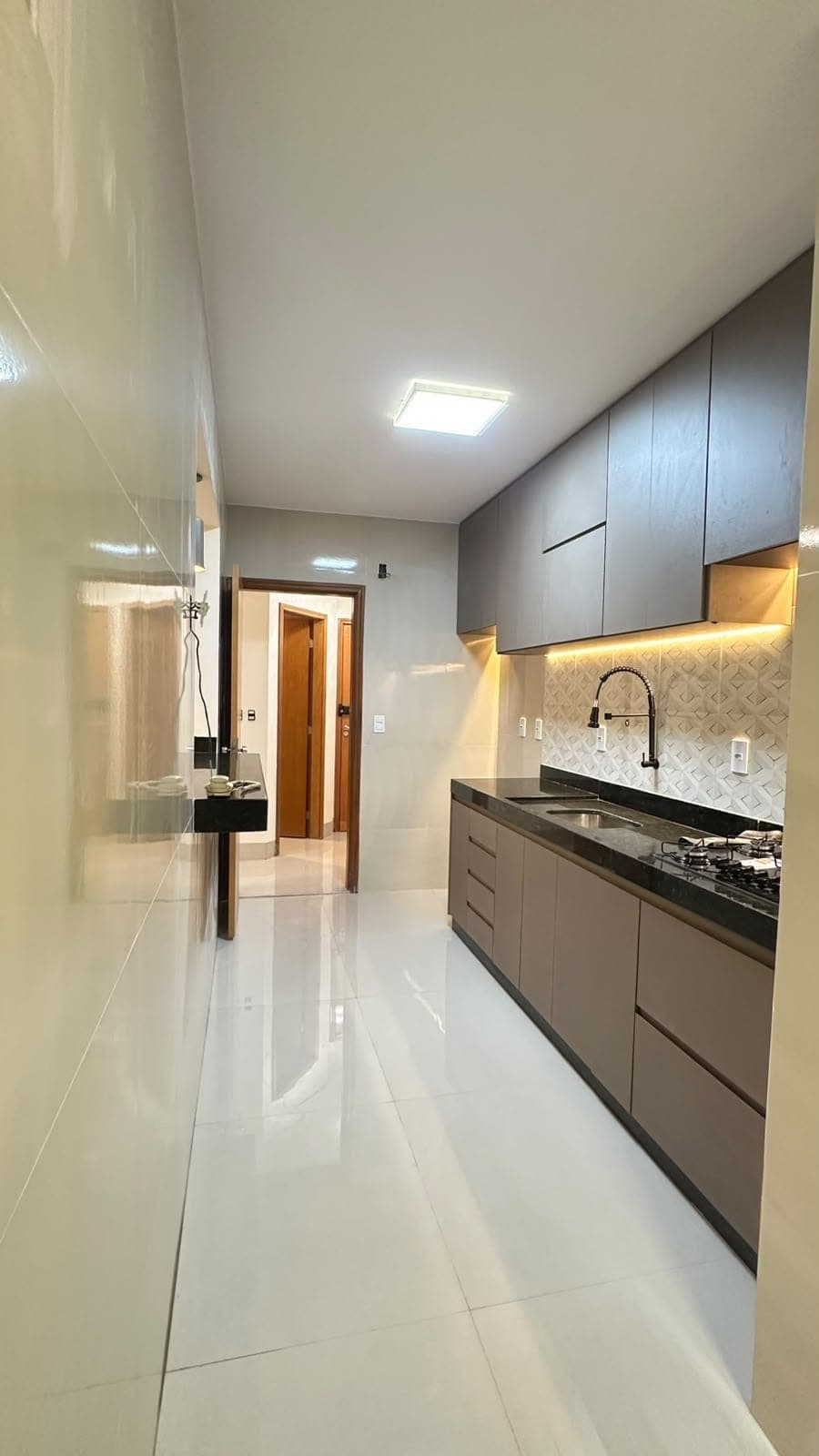Apartamento Condomínio Água Marinha 93m²