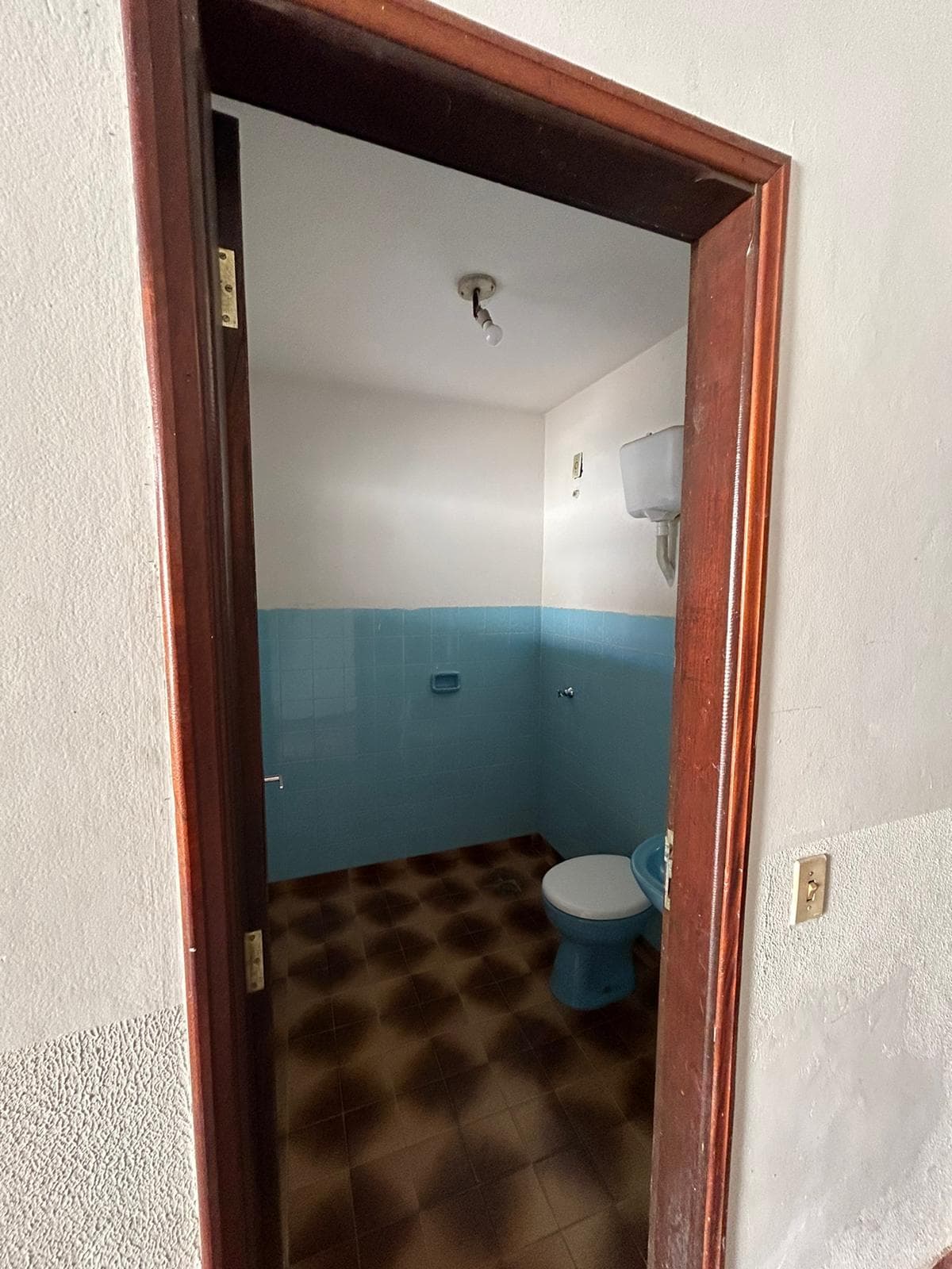 CASA Á VENDA NO JUNDIAÍ - 3 QUARTOS 417m DE TERRENO