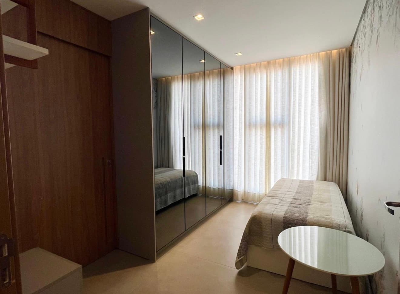 Sobrado 4 suítes + escritório 230m2