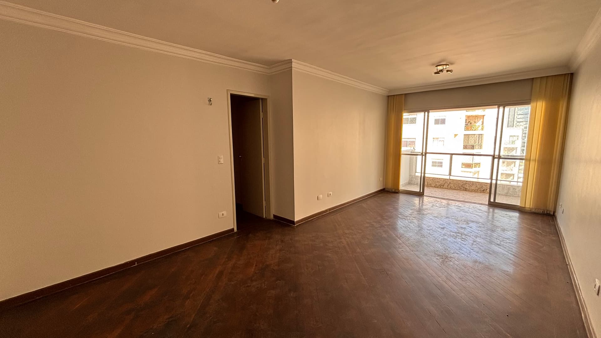 Apartamento 3/4 com suíte e closet Setor Oeste