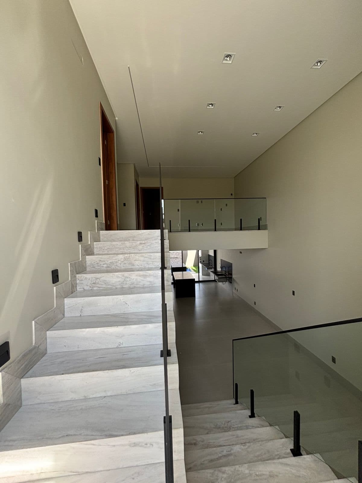 Sobrado Jardins Sevilha 248m²