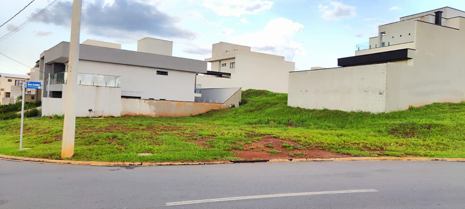Lote grande no Jardins Capri 531,67m2