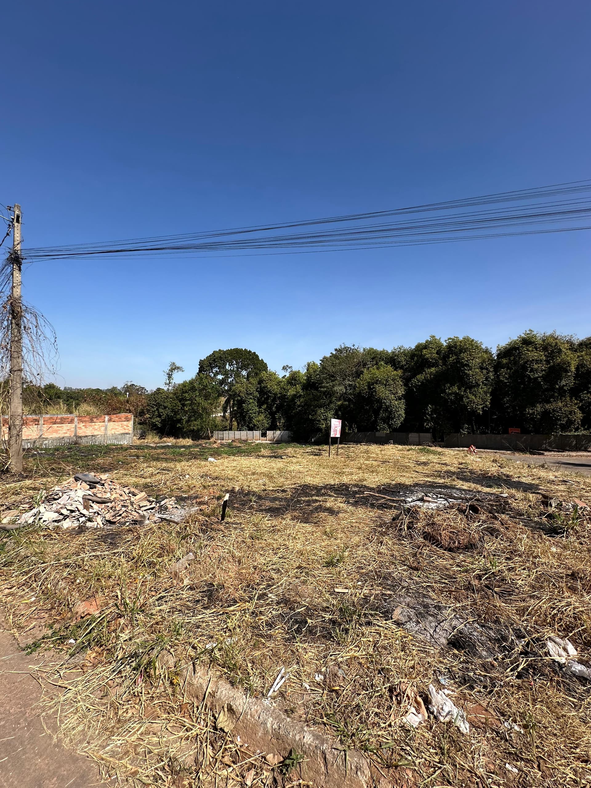 Lote 539 metros na vila maria excelente para galpão cabeça de quadra a poucos metros da Br-153