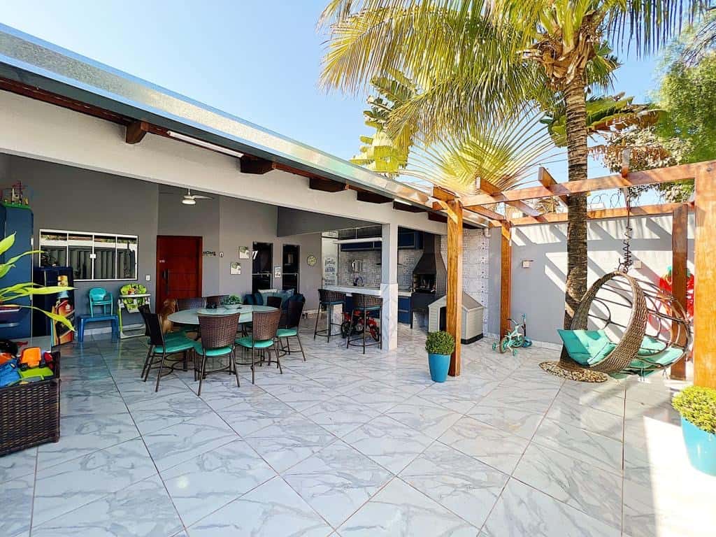 Casa mobiliada no Jardim Atlântico 140m²