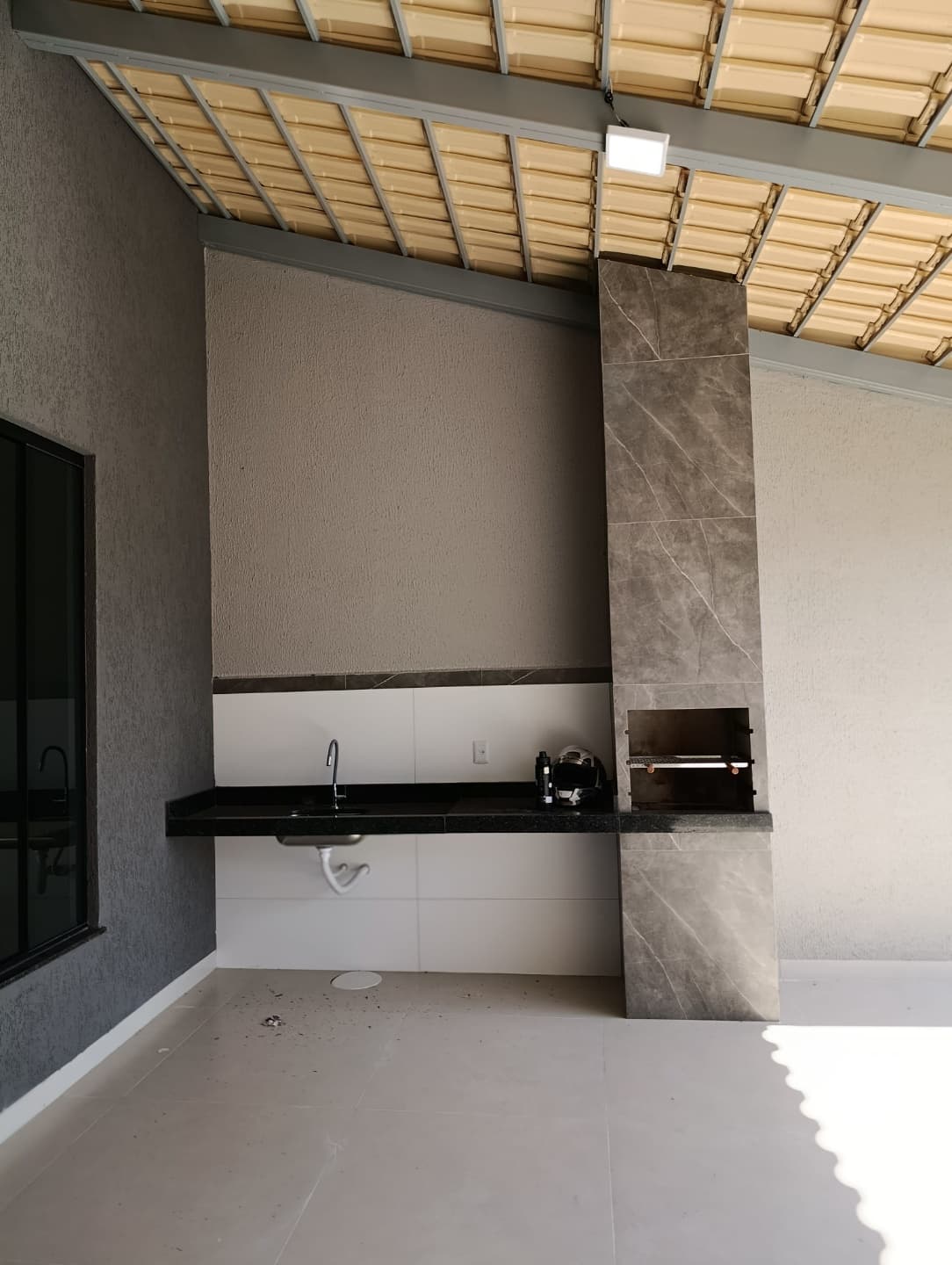 Vendo Casa 3Q Condomínio das Esmeralda Goiânia s