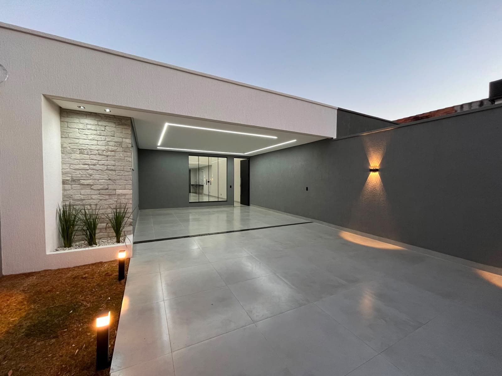 Linda Casa Nova três suites plenas João Braz com piscina aquecida e cascata e espaço gourmet pronta pra morar