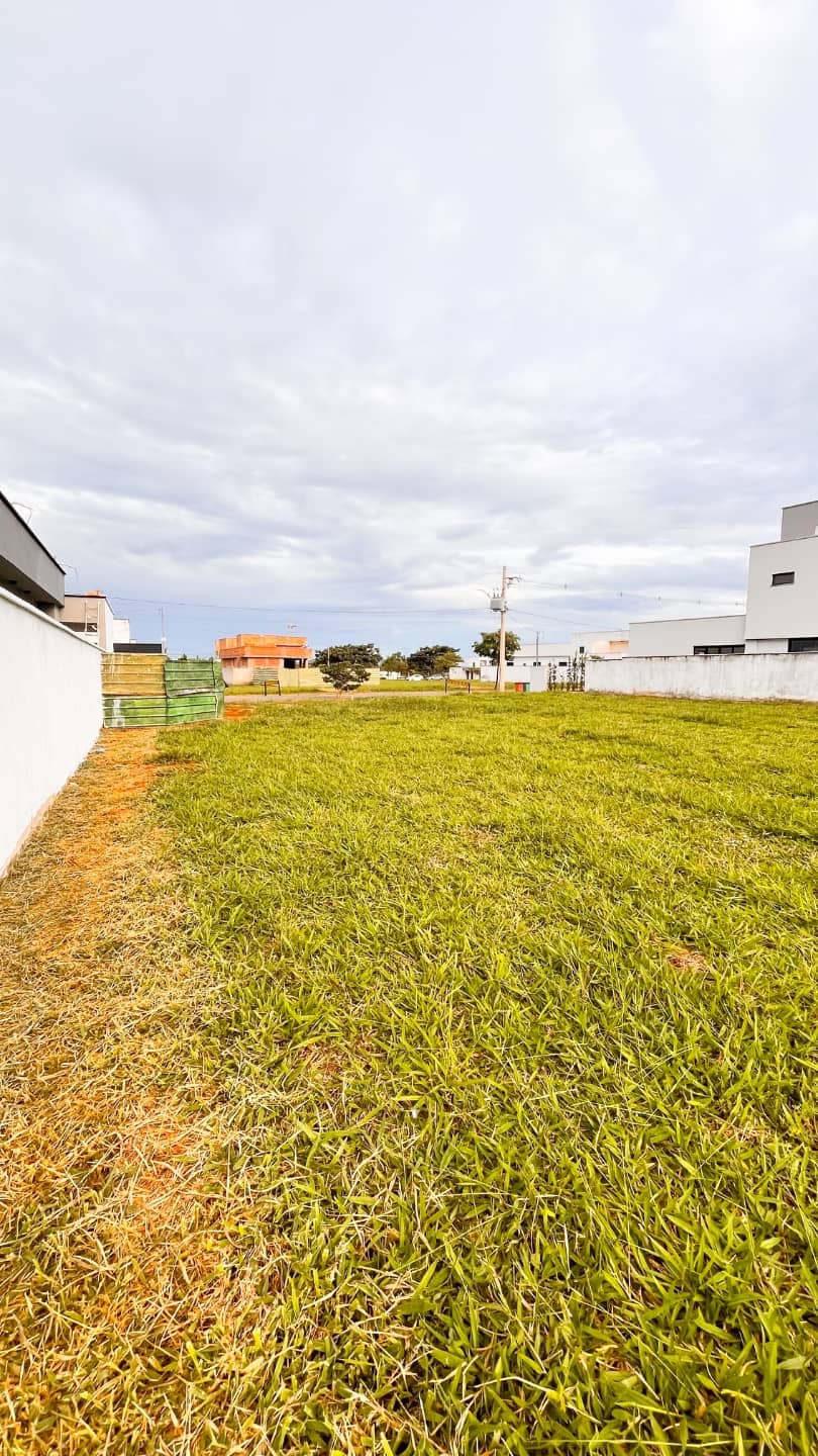 Lote 372m² plano no Terras Alpha I – perto da portaria