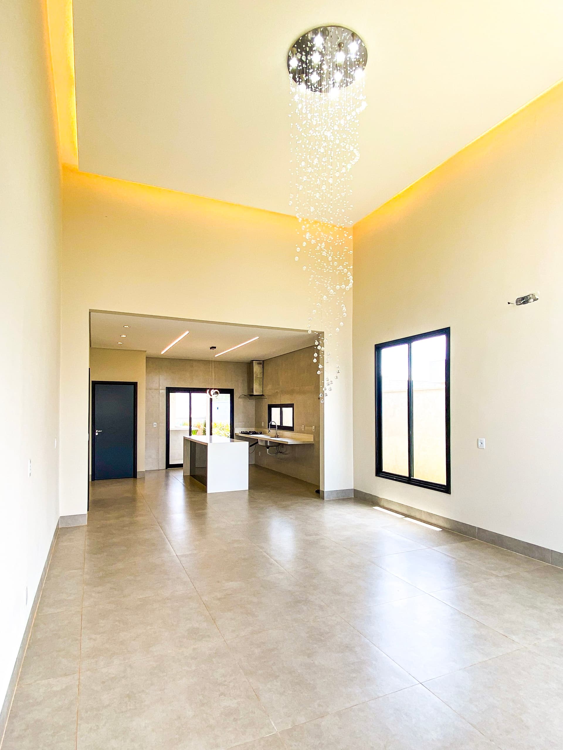 Casa de Alto Padrão no Alphaville 180,70m² - Senador Canedo