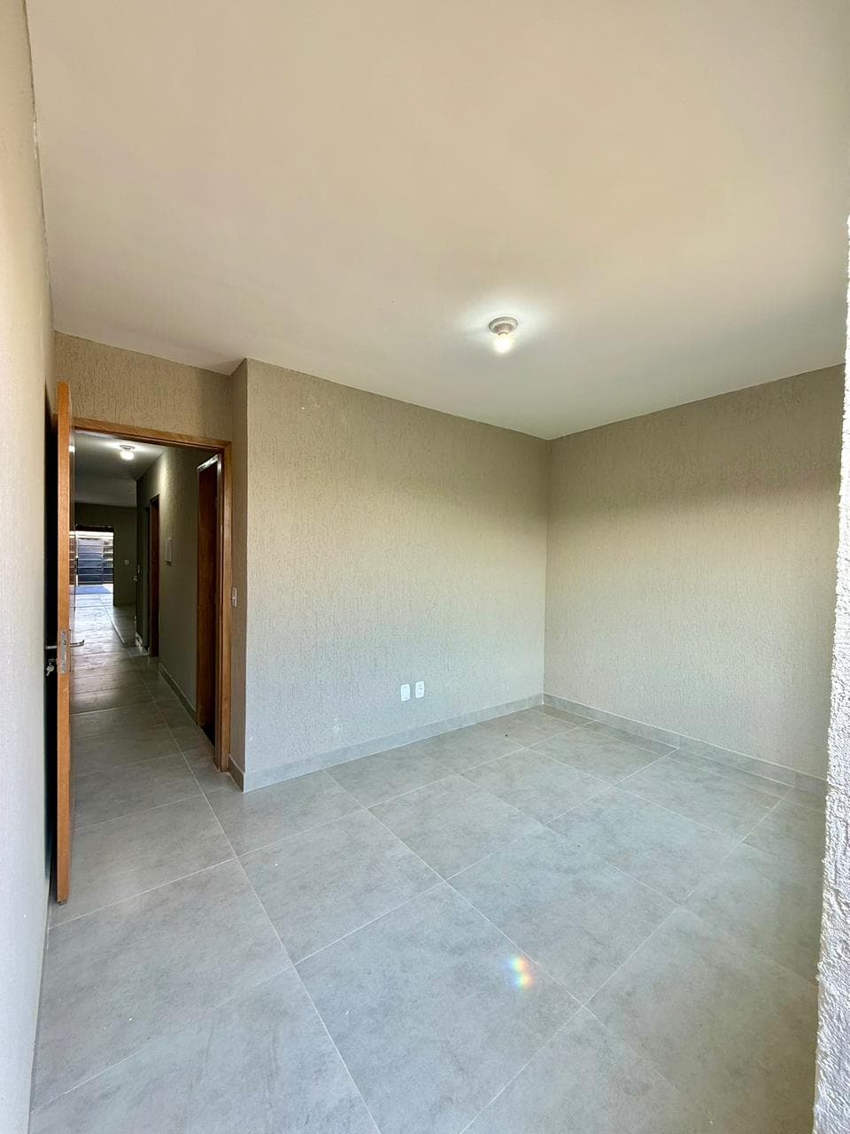 Linda casa em Trindade - 8 mil de entrada