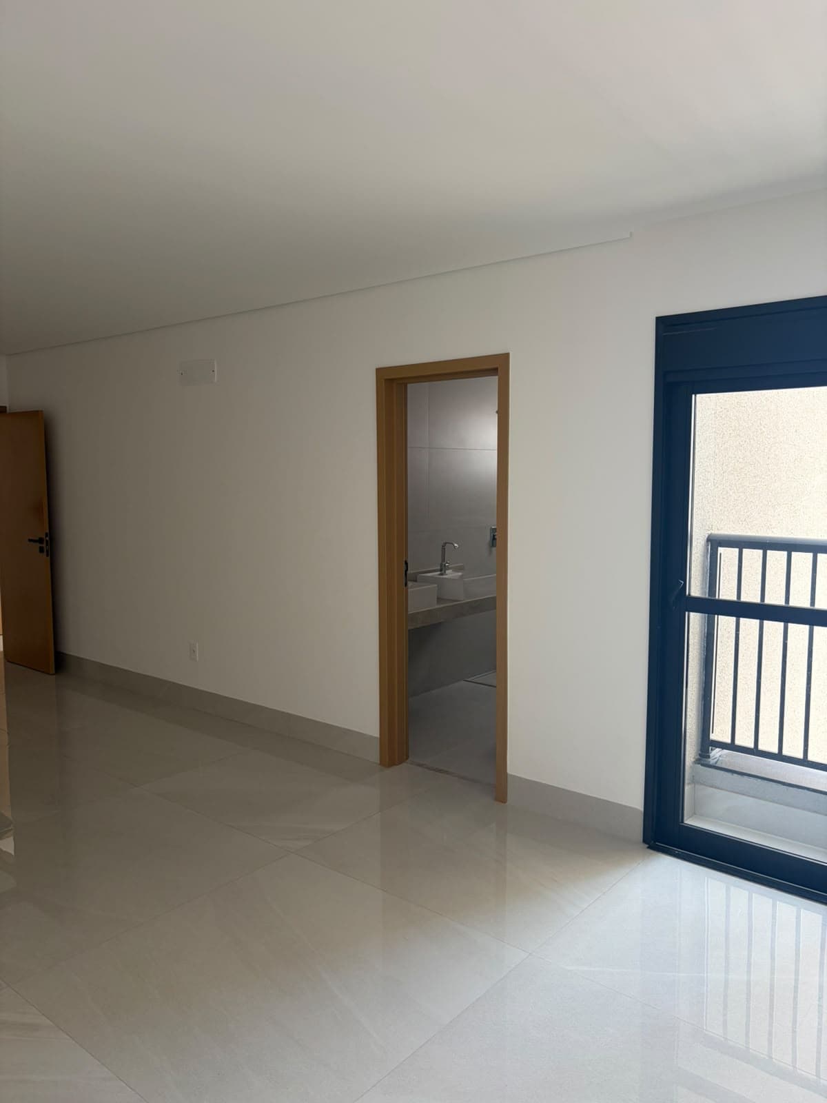 APARTAMENTO QUASAR FLAMBOYANT EM FRENTE AO PARQUE