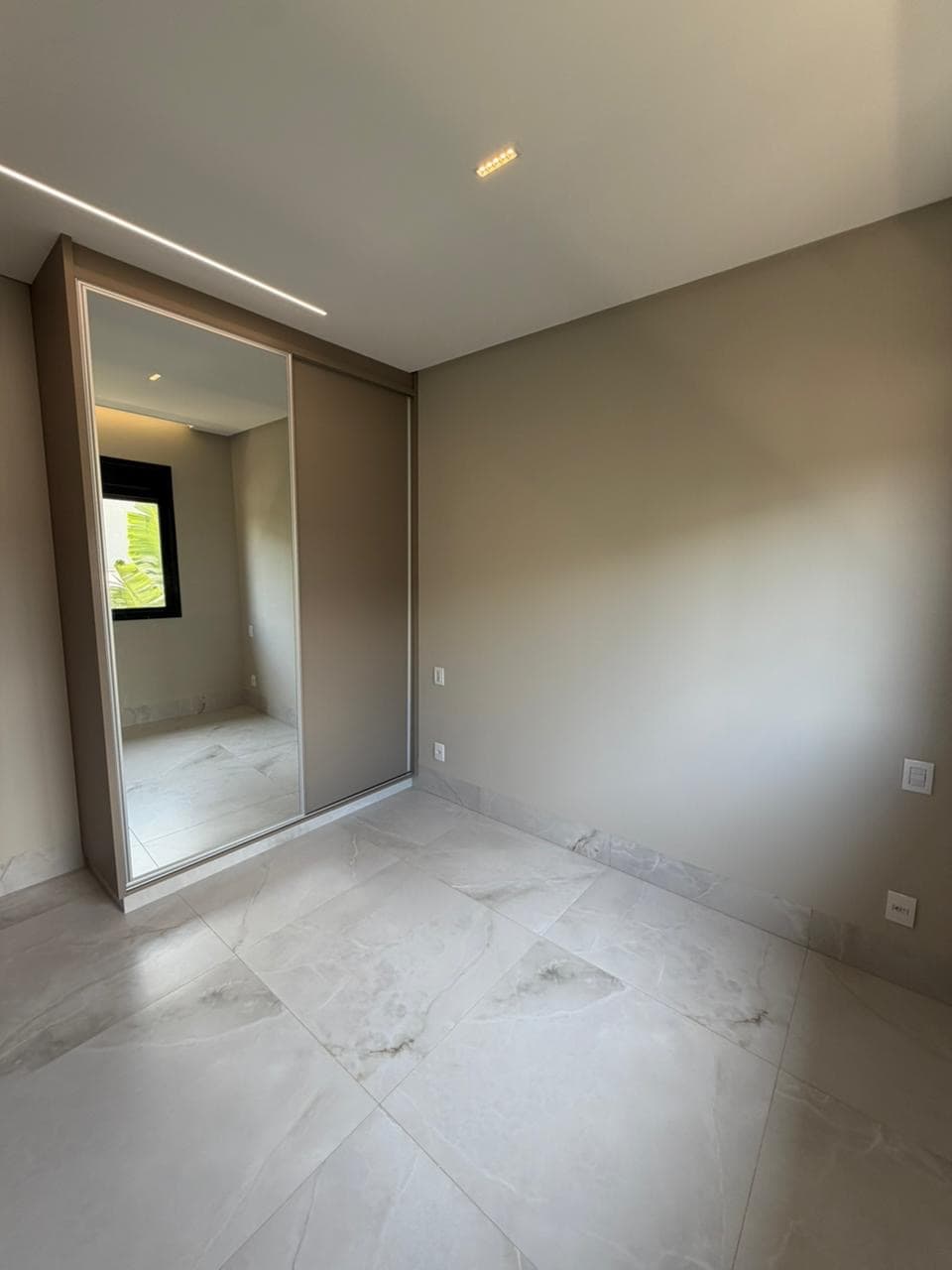 Sobrado alto padrão - Parqville Jacarandá - 274,90m²