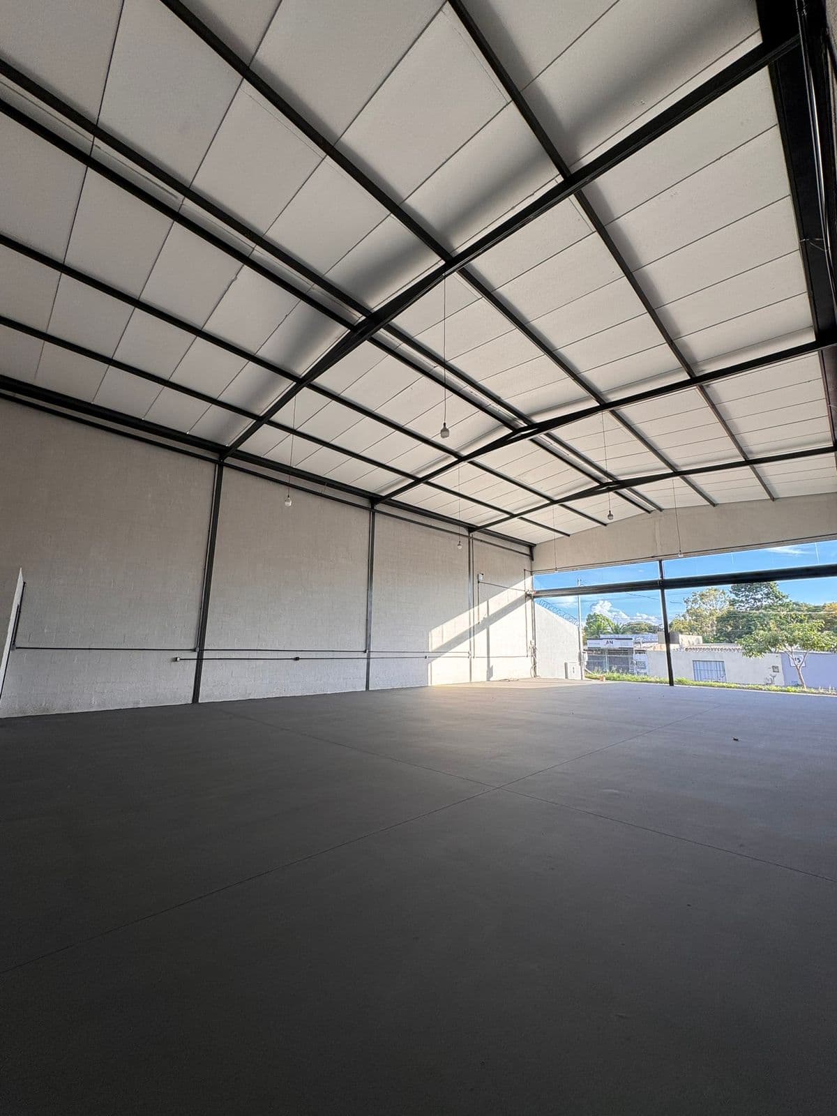 Galpão Jardim Tropical 290m²