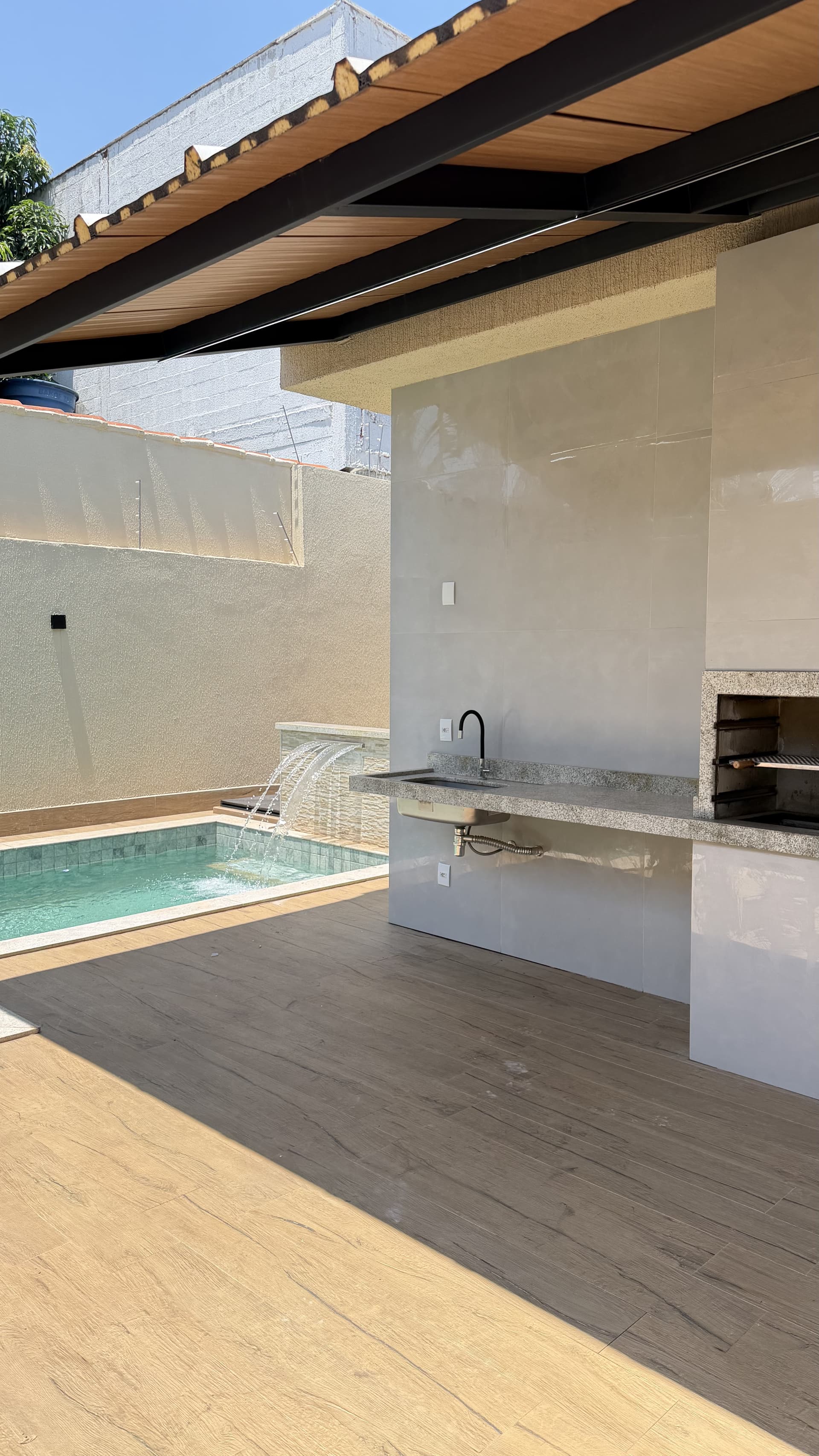 Linda Casa três quartos com piscina no parque amazonas fino acabamento com qualidade e sofisticação