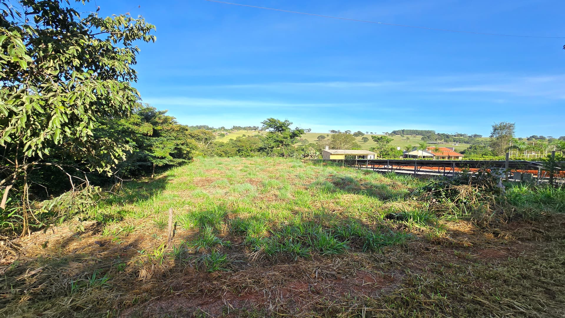 Chácara de lazer 2.000m² | 4km de Santo Antônio de Goiás