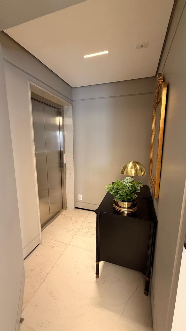 APARTAMENTO 3 SUÍTES PLENAS ÚNICO MARISTA
