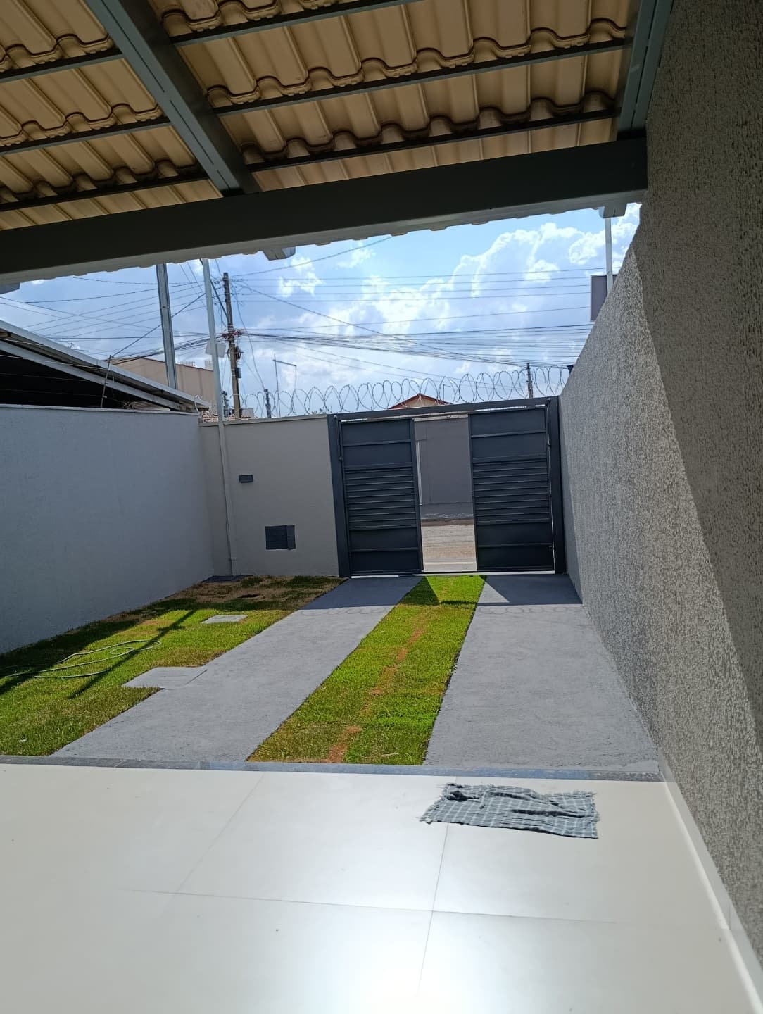 Vendo Casa 3Q Condomínio das Esmeralda Goiânia s