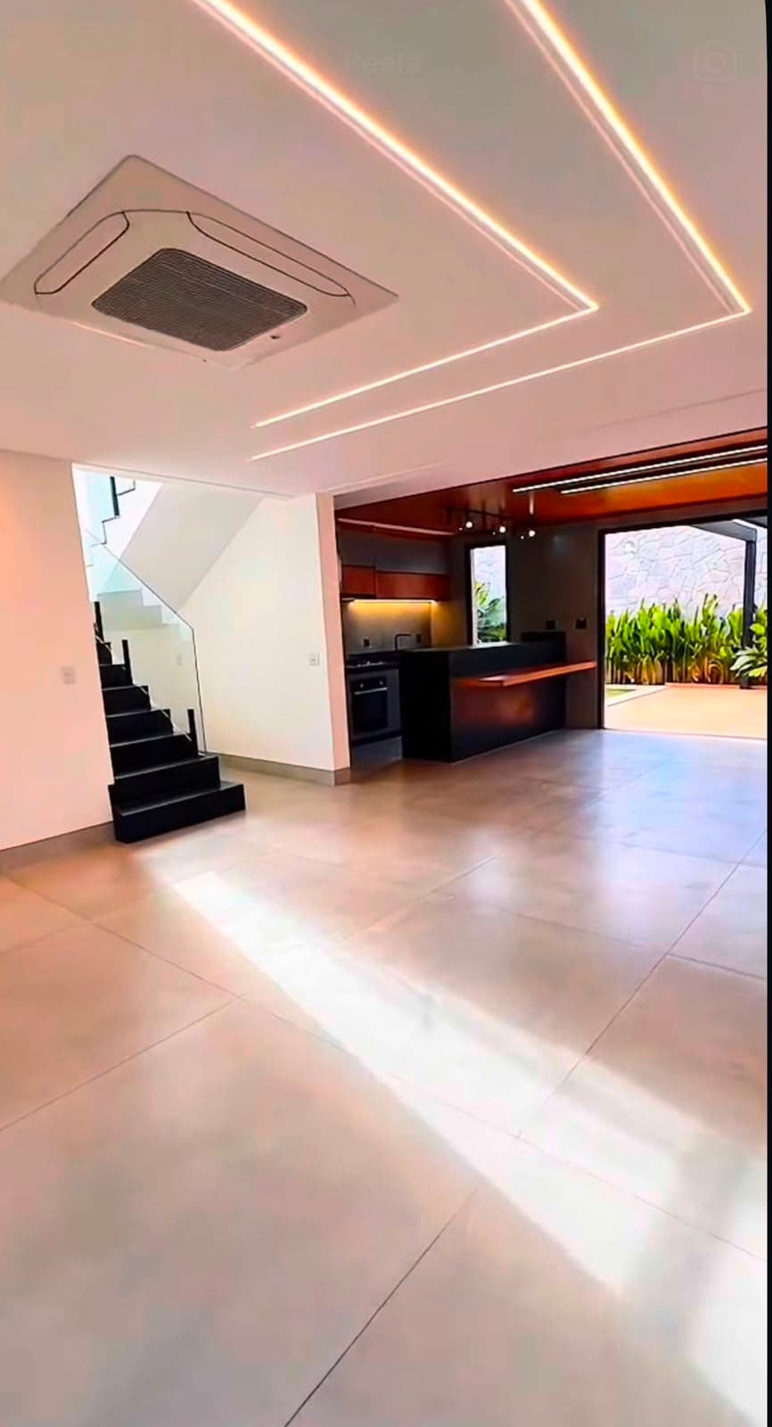 Sobrado No Jardins Capri - 331m²