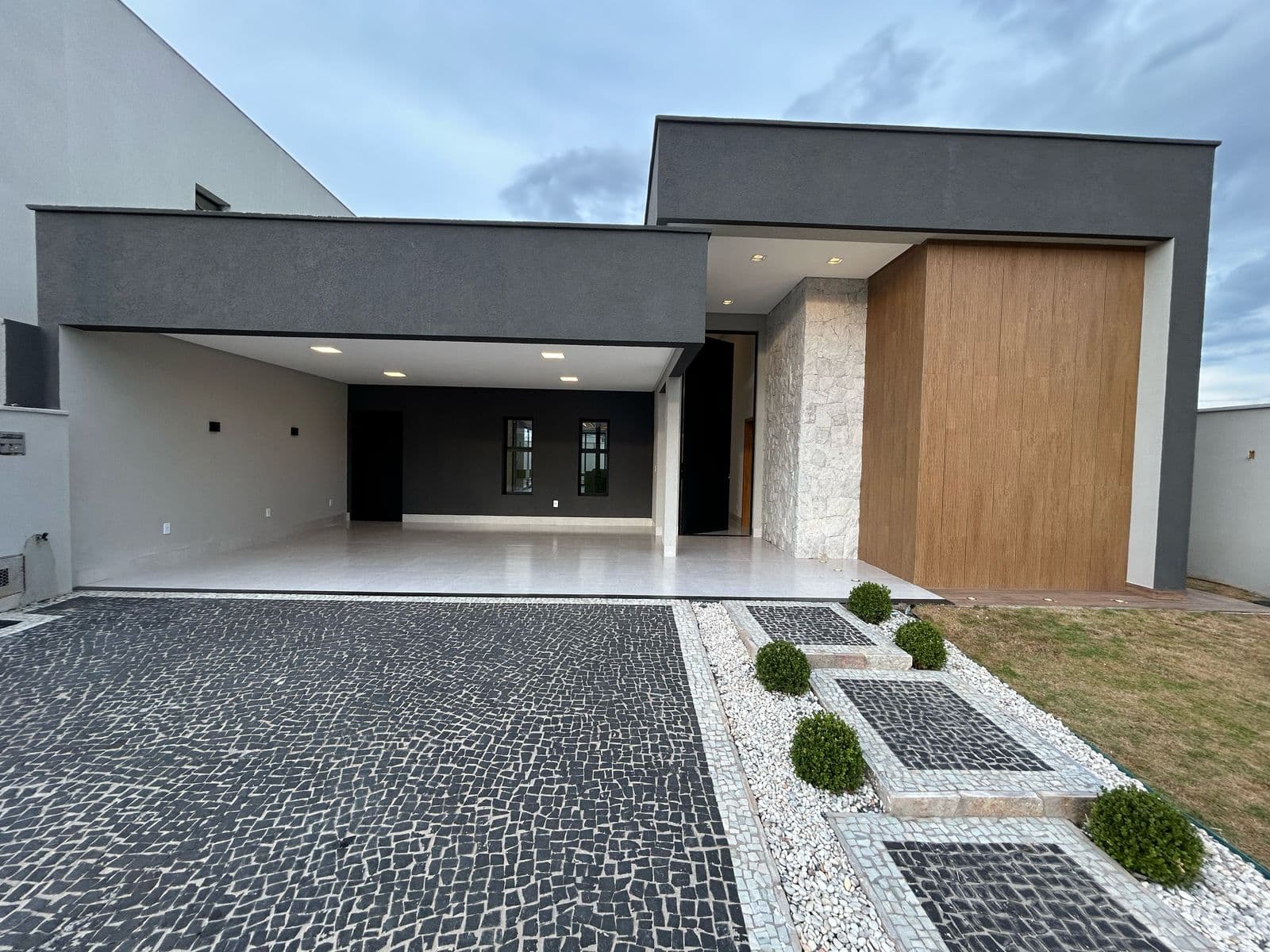 Casa Jardins Nápoles 210m²