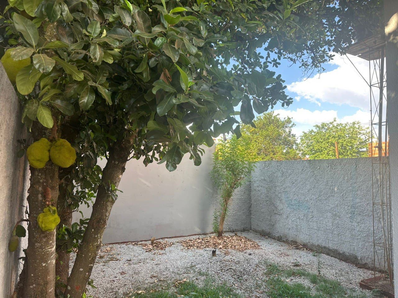 IMPERDÍVEL Casa 2 Quartos (1 suíte), Financiável, Próximo a Goiânia