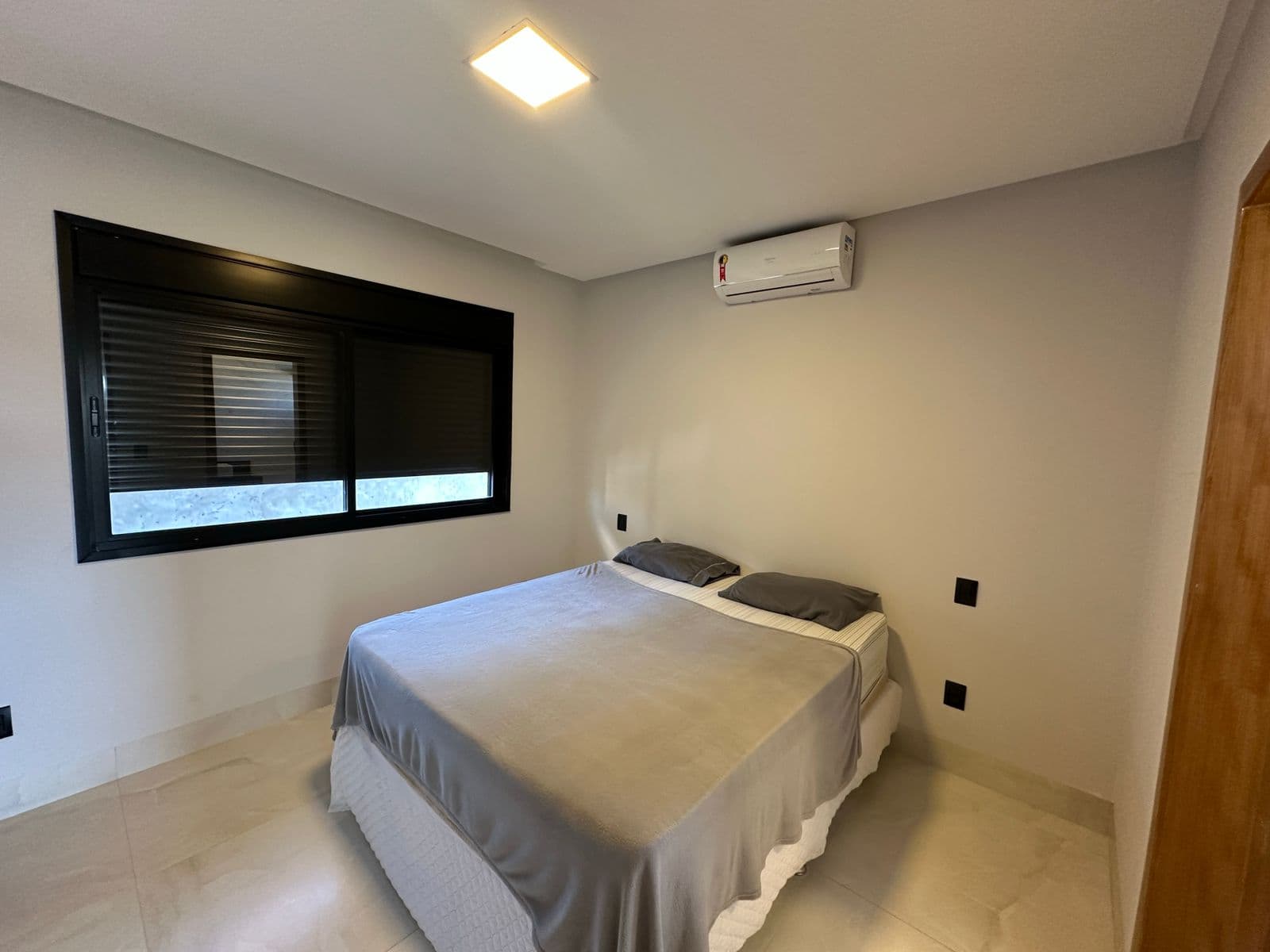 Sobrado Jardins bolonha 234m²