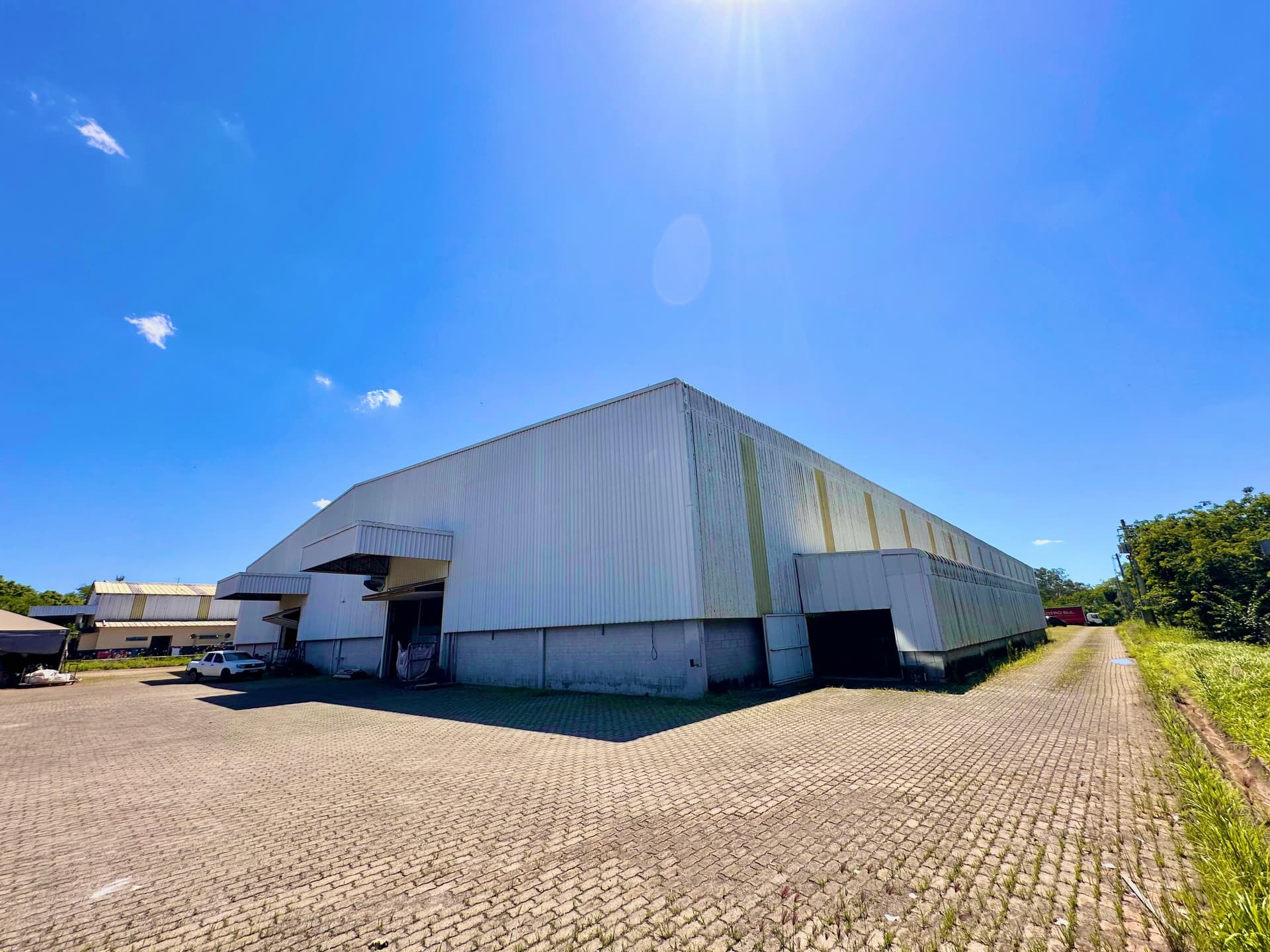 GALPÃO COMERCIAL - SENADOR CANEDO