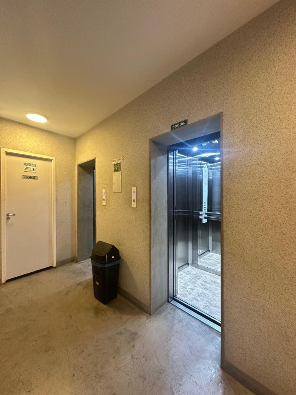 Sala Comercial Edifício Mercantil 29m²