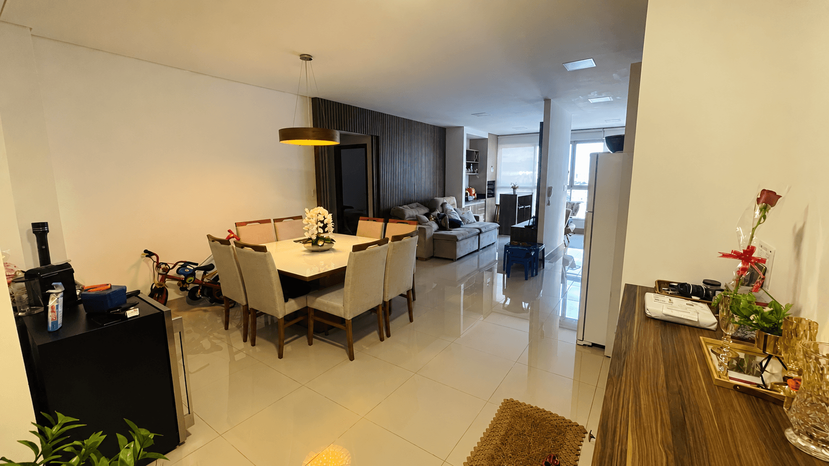 Apartamento com 3 Suítes e Vista para o Parque Cascave