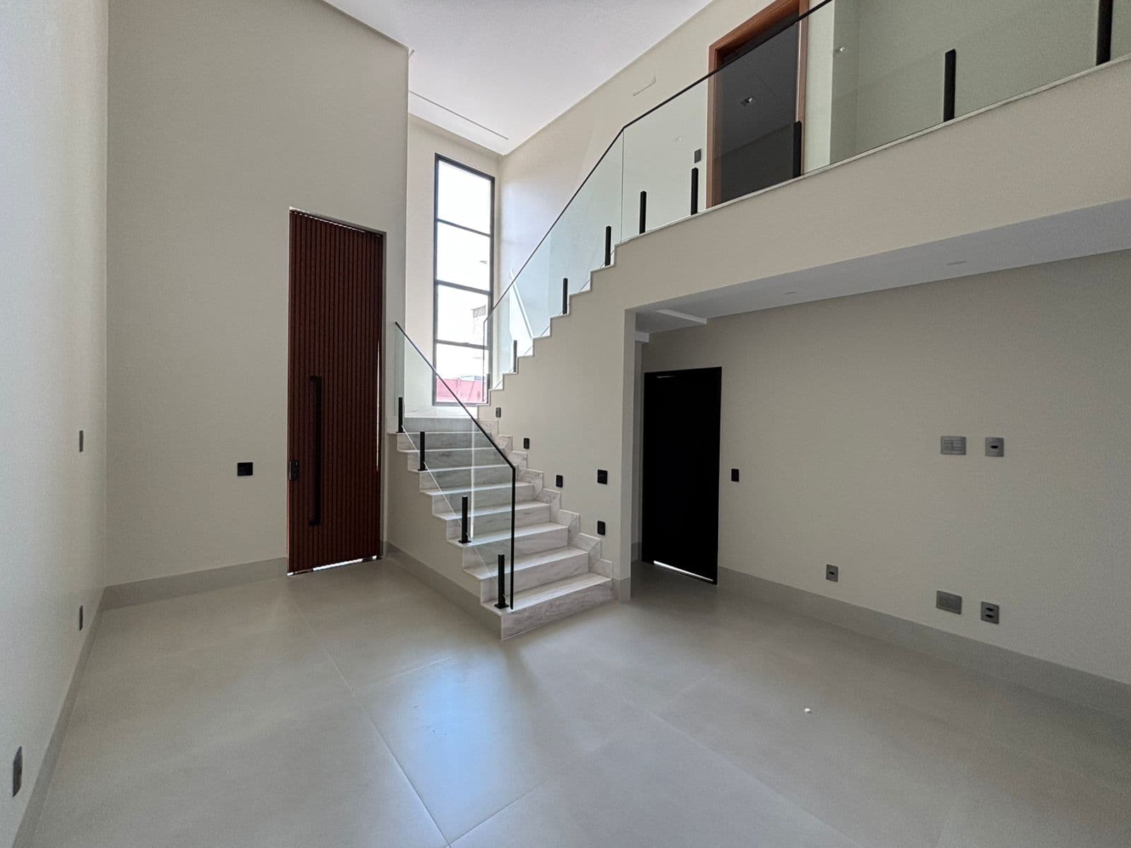 Sobrado Jardins Sevilha 248m²