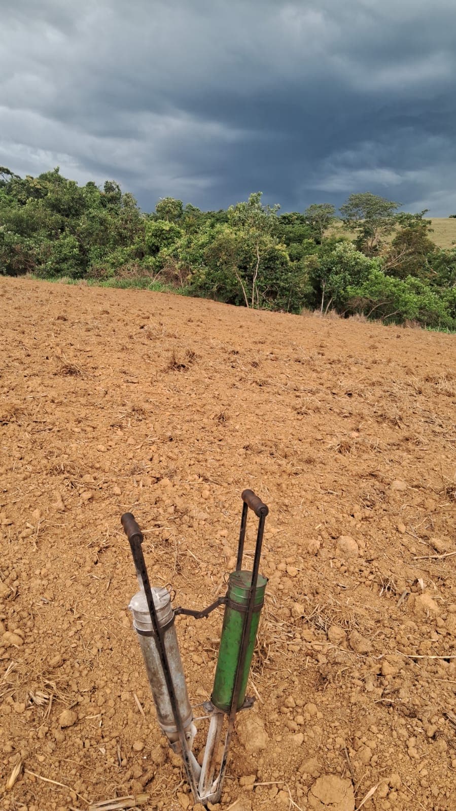 Fazenda em Silvânia Goiás 7 alqueires de terra produtiva rica em agua bem localizada oportunidade