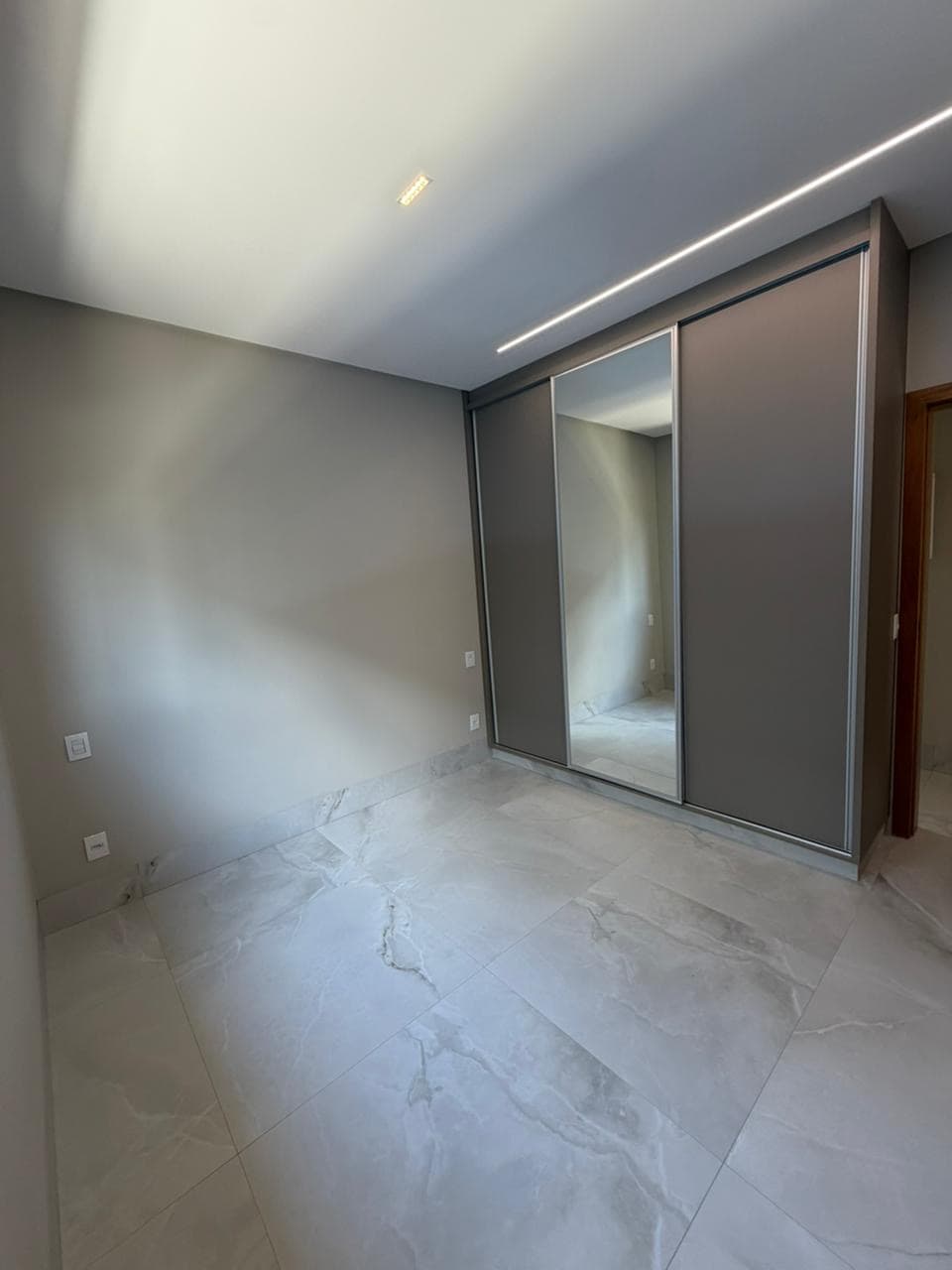 Sobrado alto padrão - Parqville Jacarandá - 274,90m²