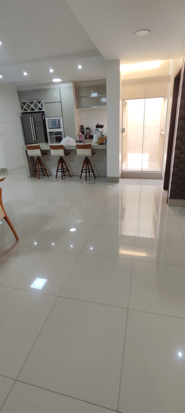 Sobrado 3 suítes com piscina , espaço gourmet e salas comerciais separados do imovel principal fino acabamento