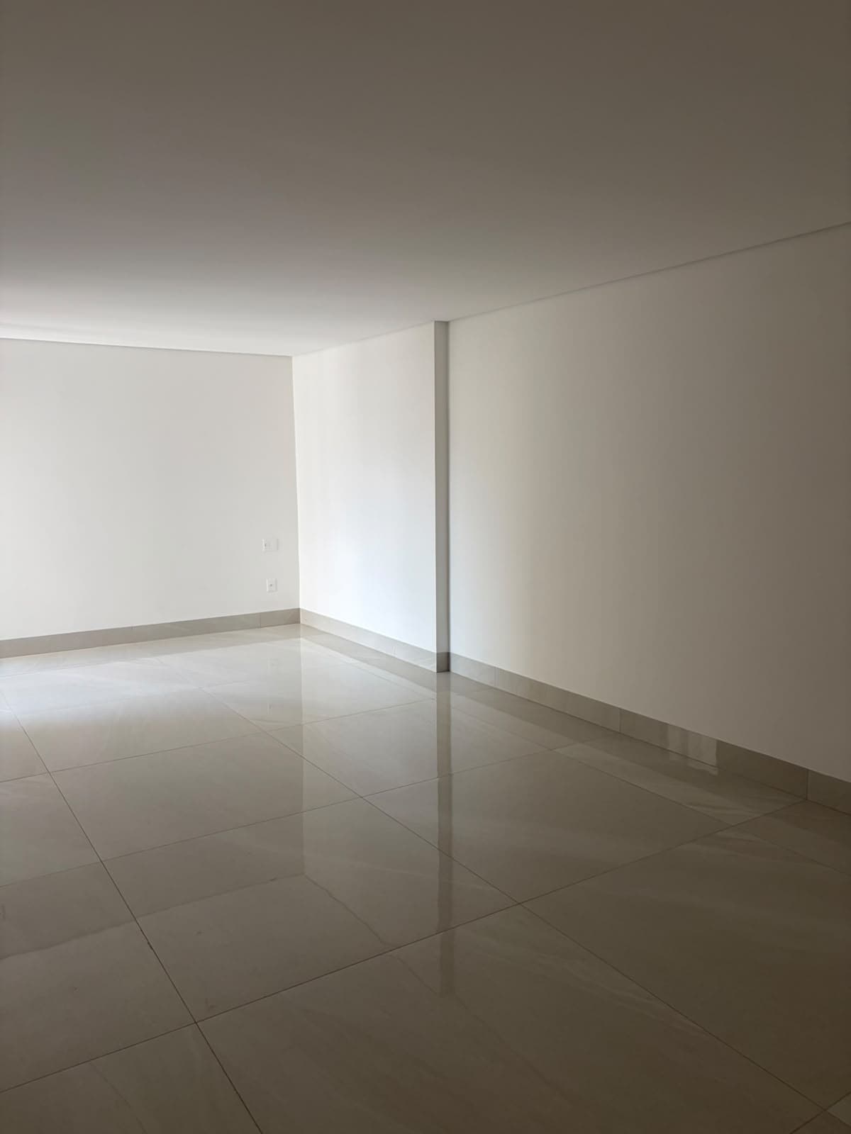 APARTAMENTO QUASAR FLAMBOYANT EM FRENTE AO PARQUE