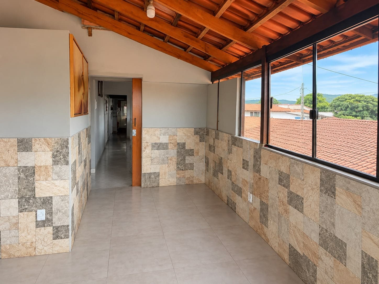4 CASAS Á VENDA EM PIRENÓPOLIS - TODAS ALUGADAS