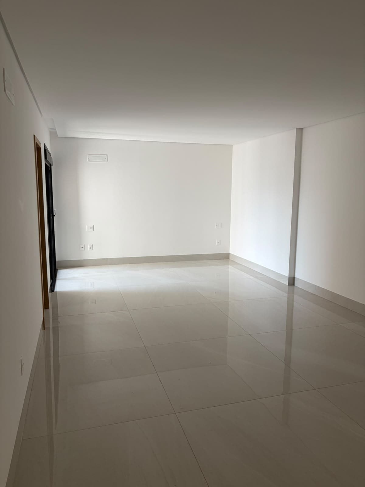 APARTAMENTO QUASAR FLAMBOYANT EM FRENTE AO PARQUE